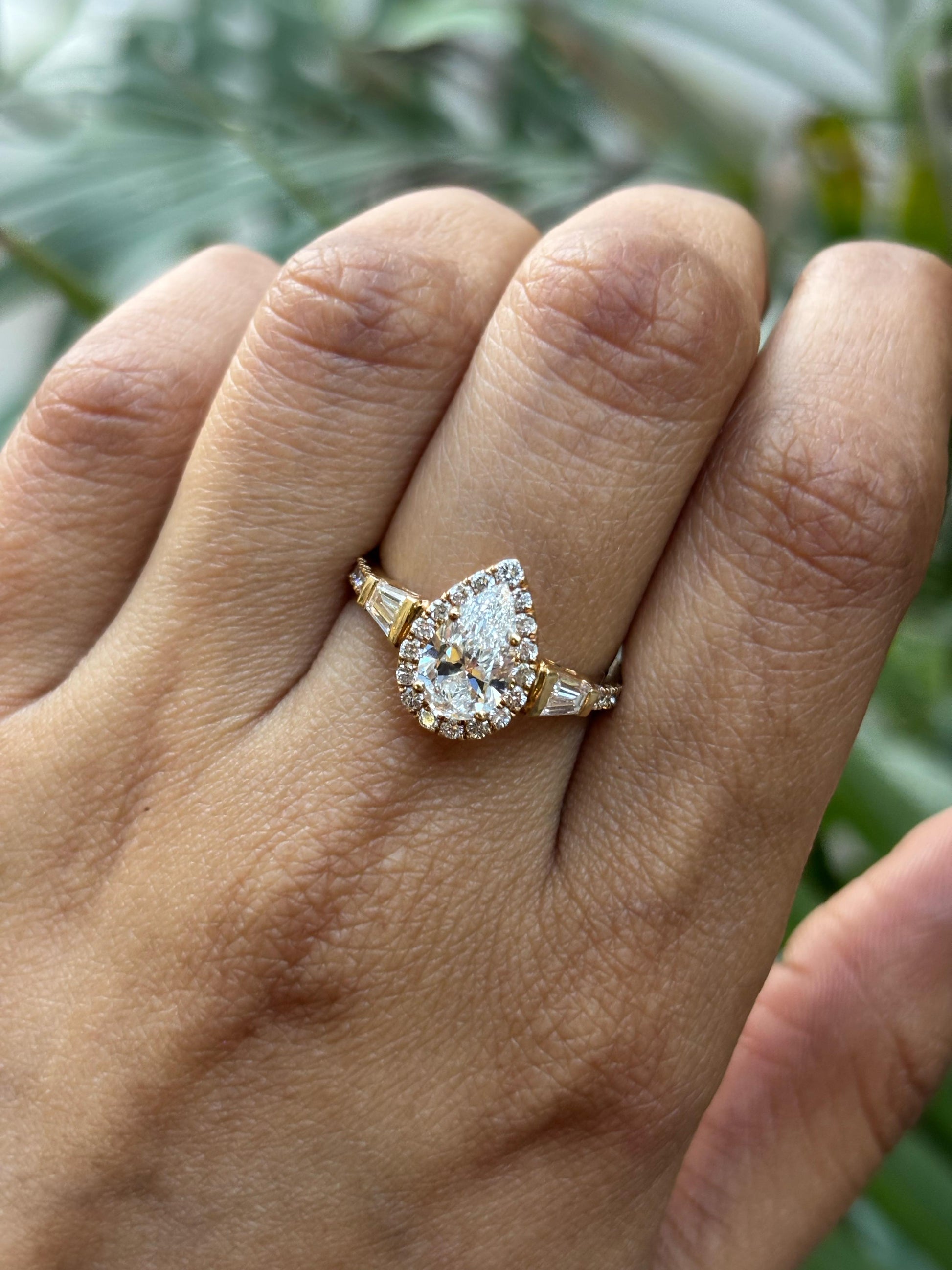 Linnea 1ct Lab Grown Diamond Rings – Chic & Eco-Conscious - Fiona Diamonds - Fiona Diamonds