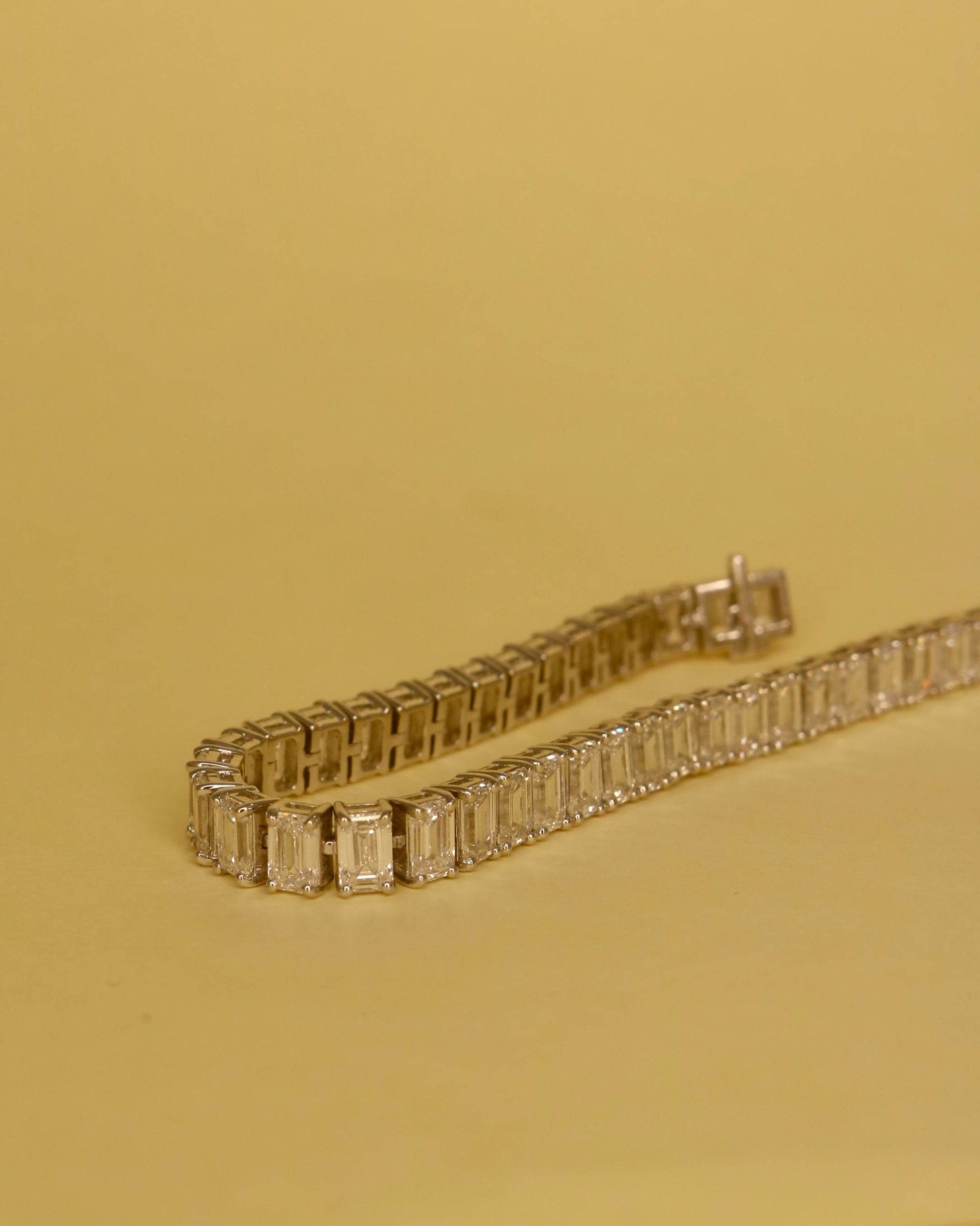 Juno Lab Diamond Bracelet - Elegant Simplicity - Fiona Diamonds - Fiona Diamonds