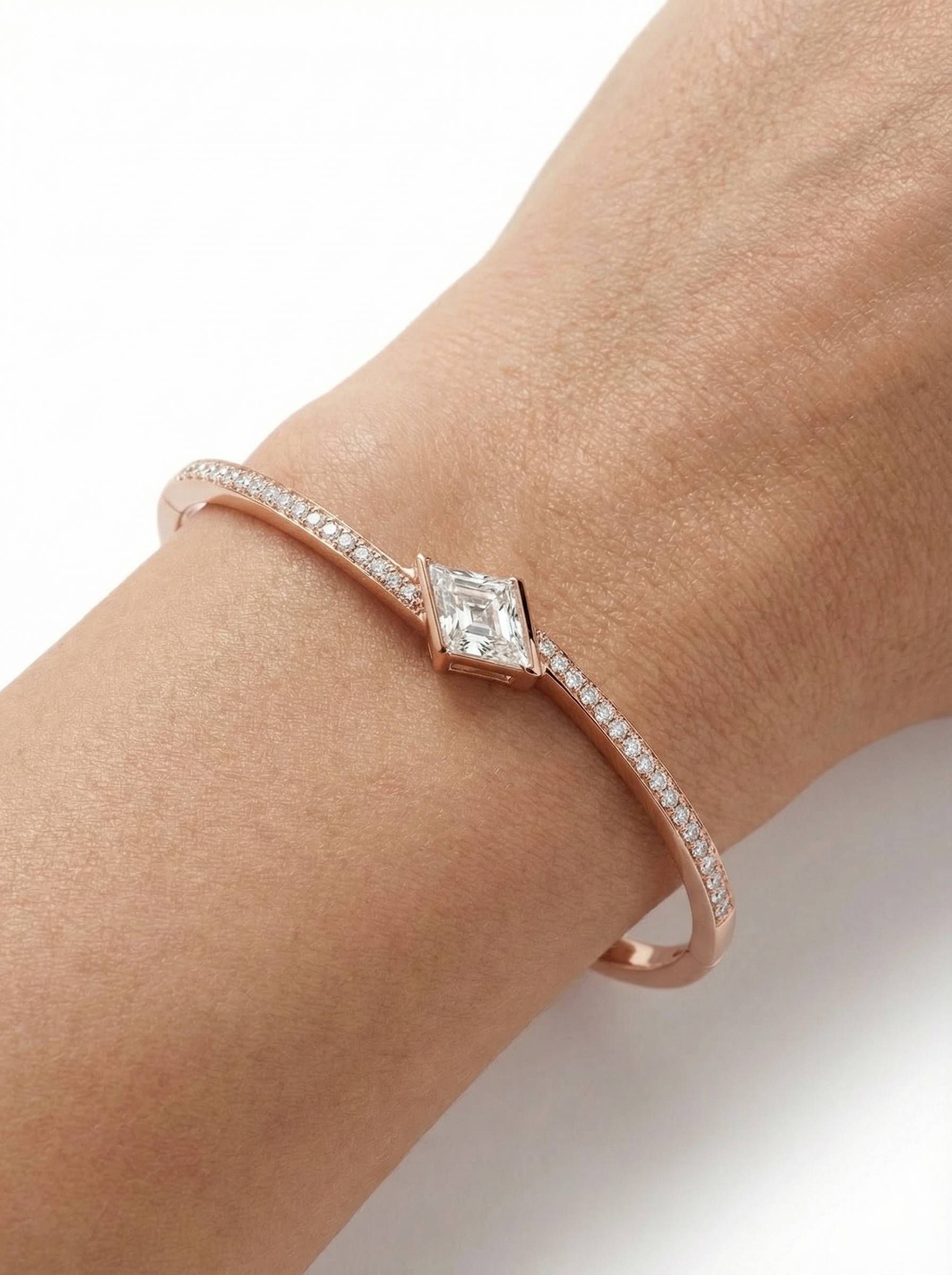 Zivora Curve Lab Diamond Bracelet