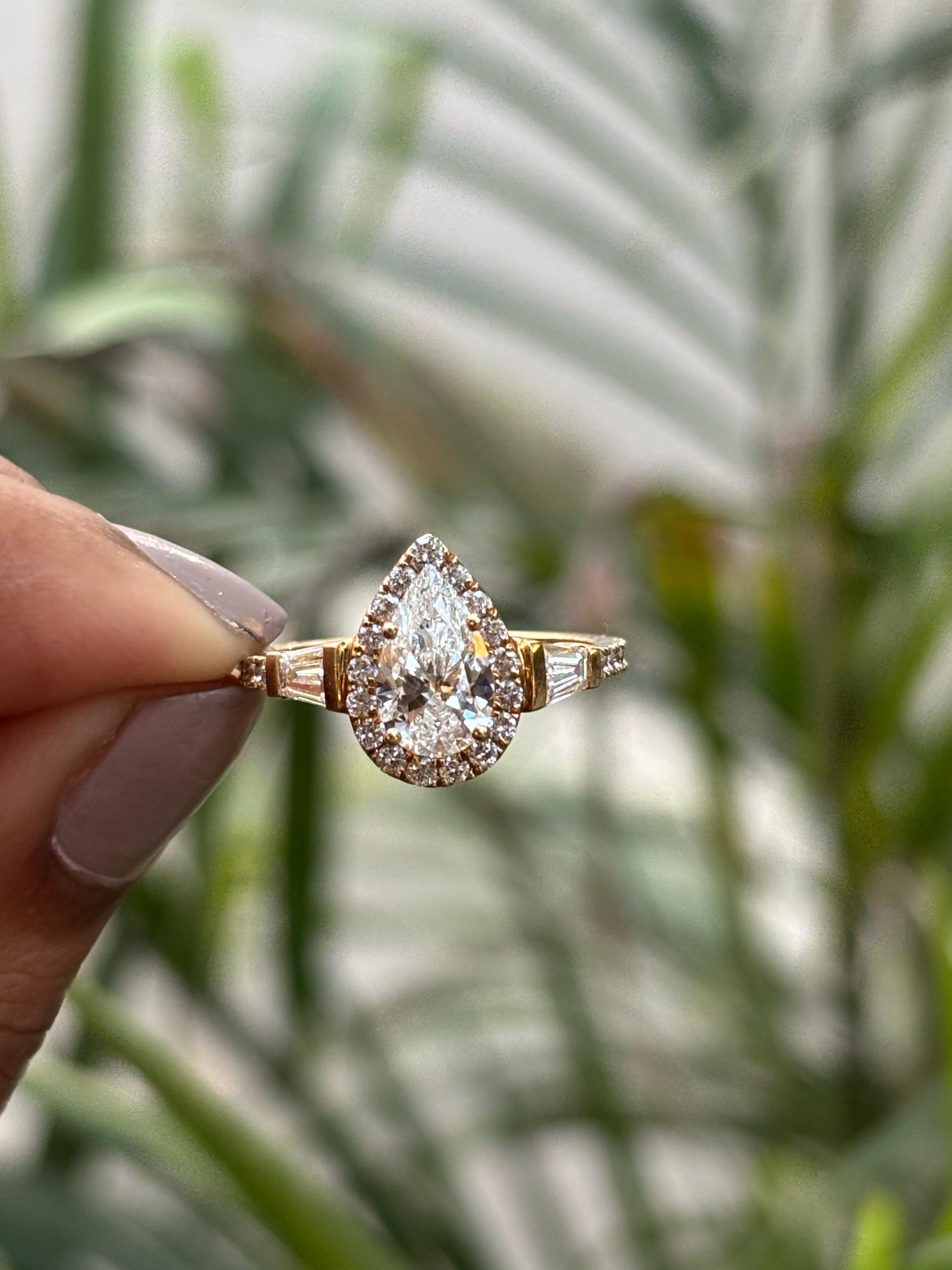 Linnea 1ct Lab Grown Diamond Rings – Chic & Eco-Conscious - Fiona Diamonds - Fiona Diamonds