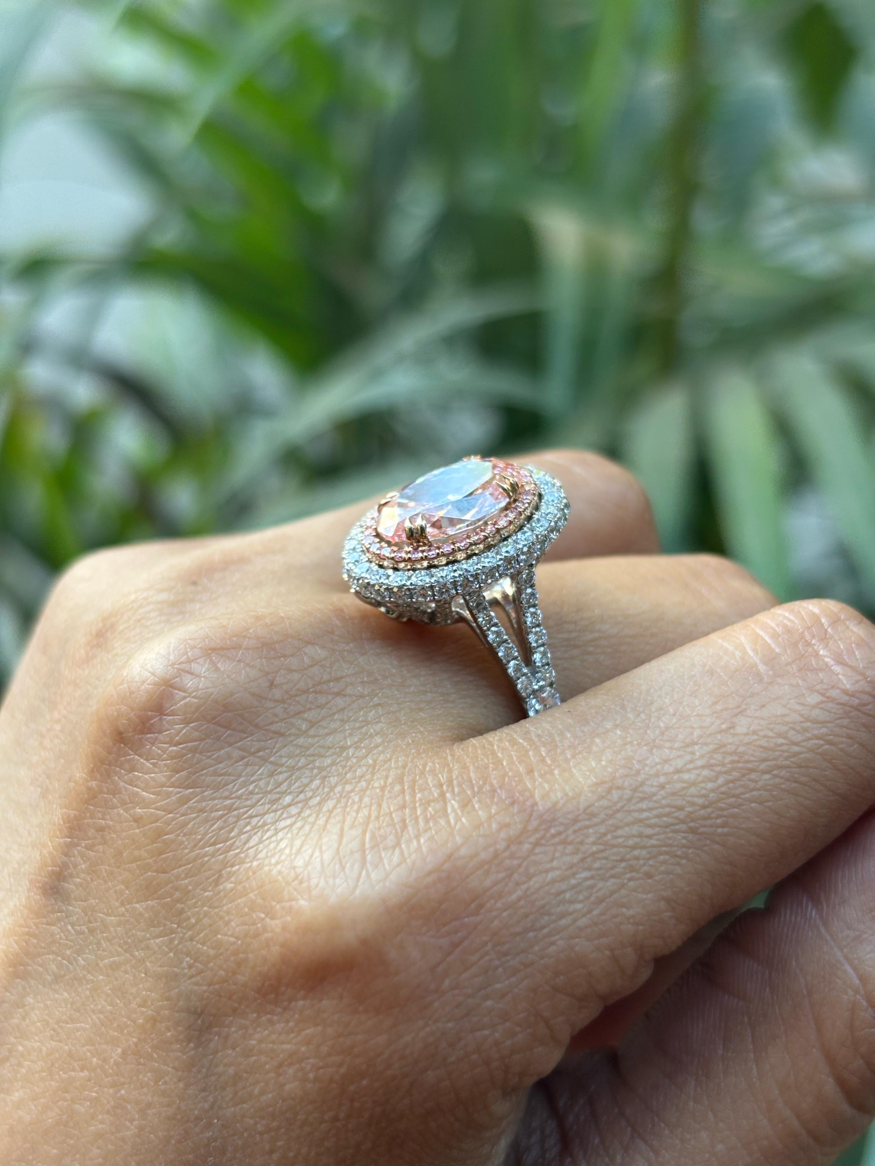 Qatar 2.75ct Lab Grown Diamond Ring - Elegant & Green - Fiona Diamonds - Fiona Diamonds