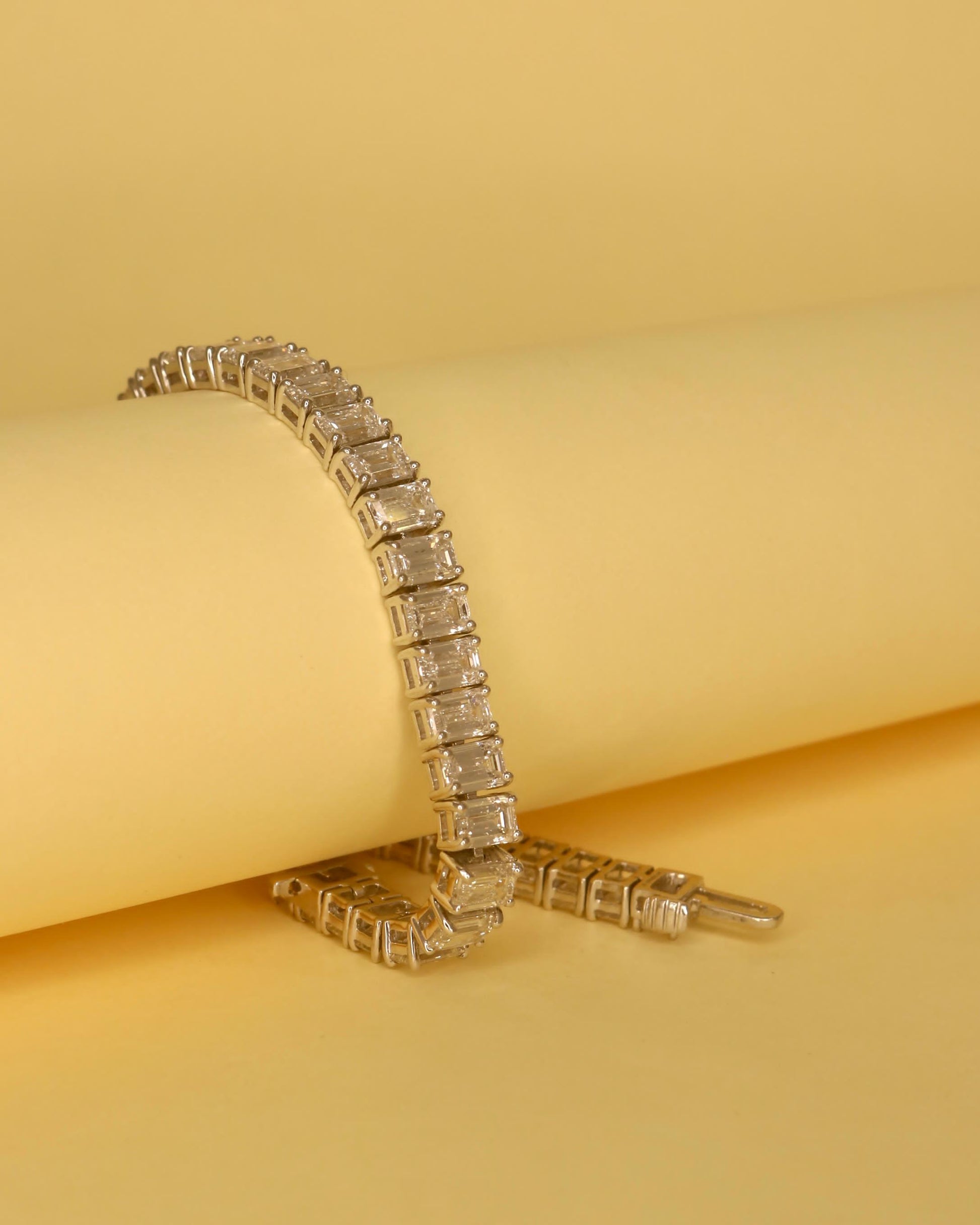 Juno Lab Diamond Bracelet - Elegant Simplicity - Fiona Diamonds - Fiona Diamonds