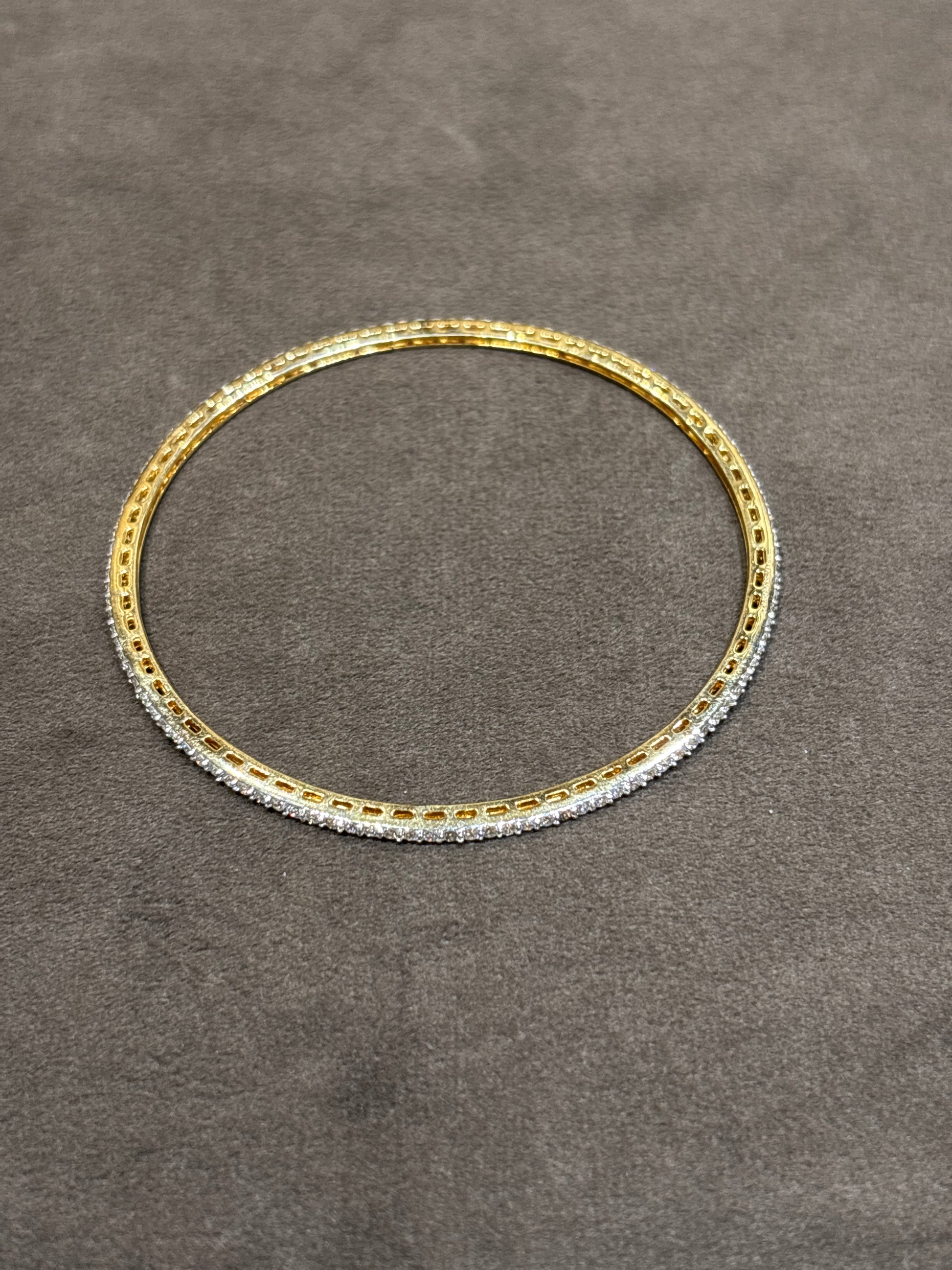 Avenique Belle Lab Diamond Bangle