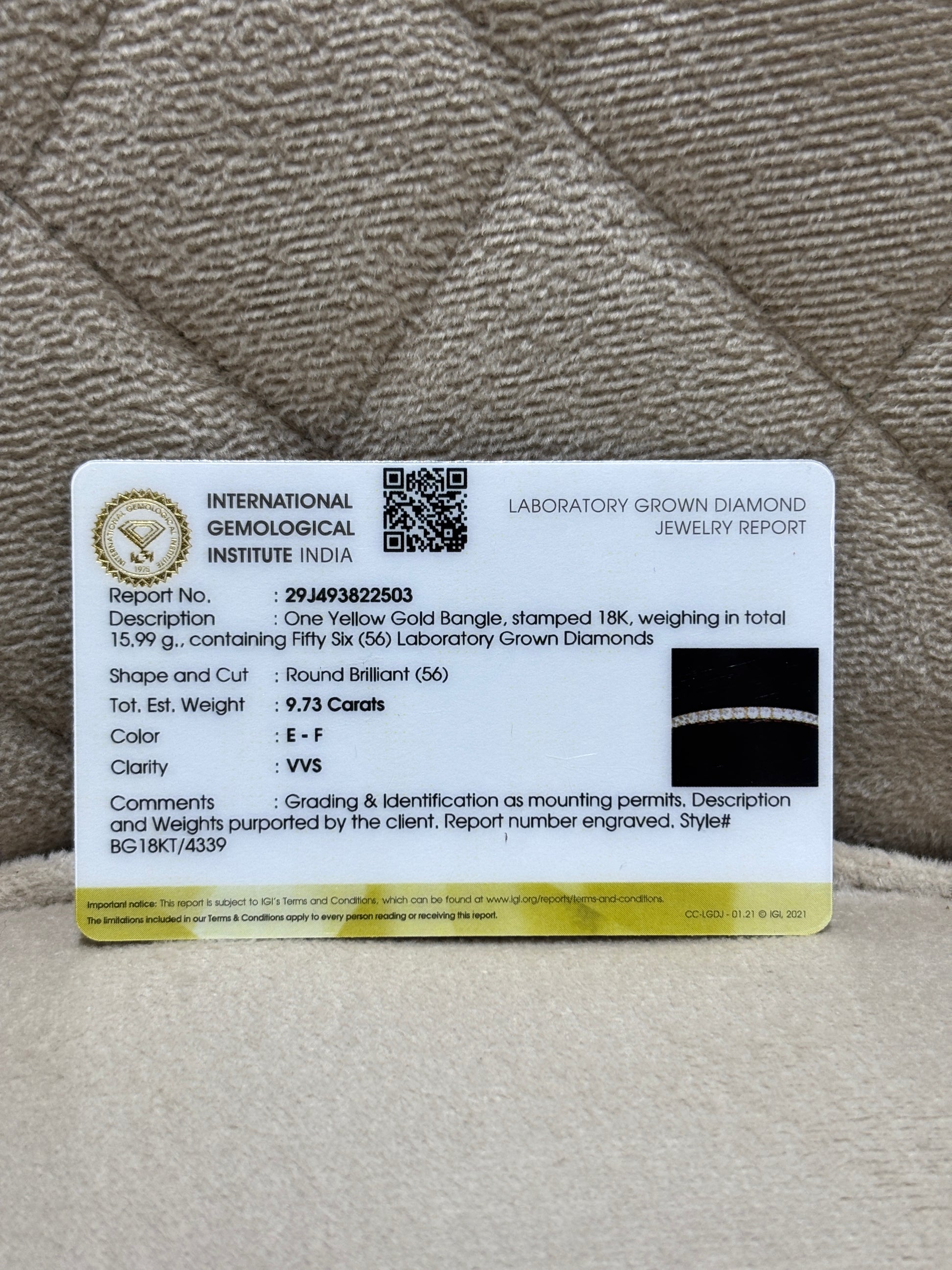 Haiyan Lab Diamond Bangle - Refined Radiance