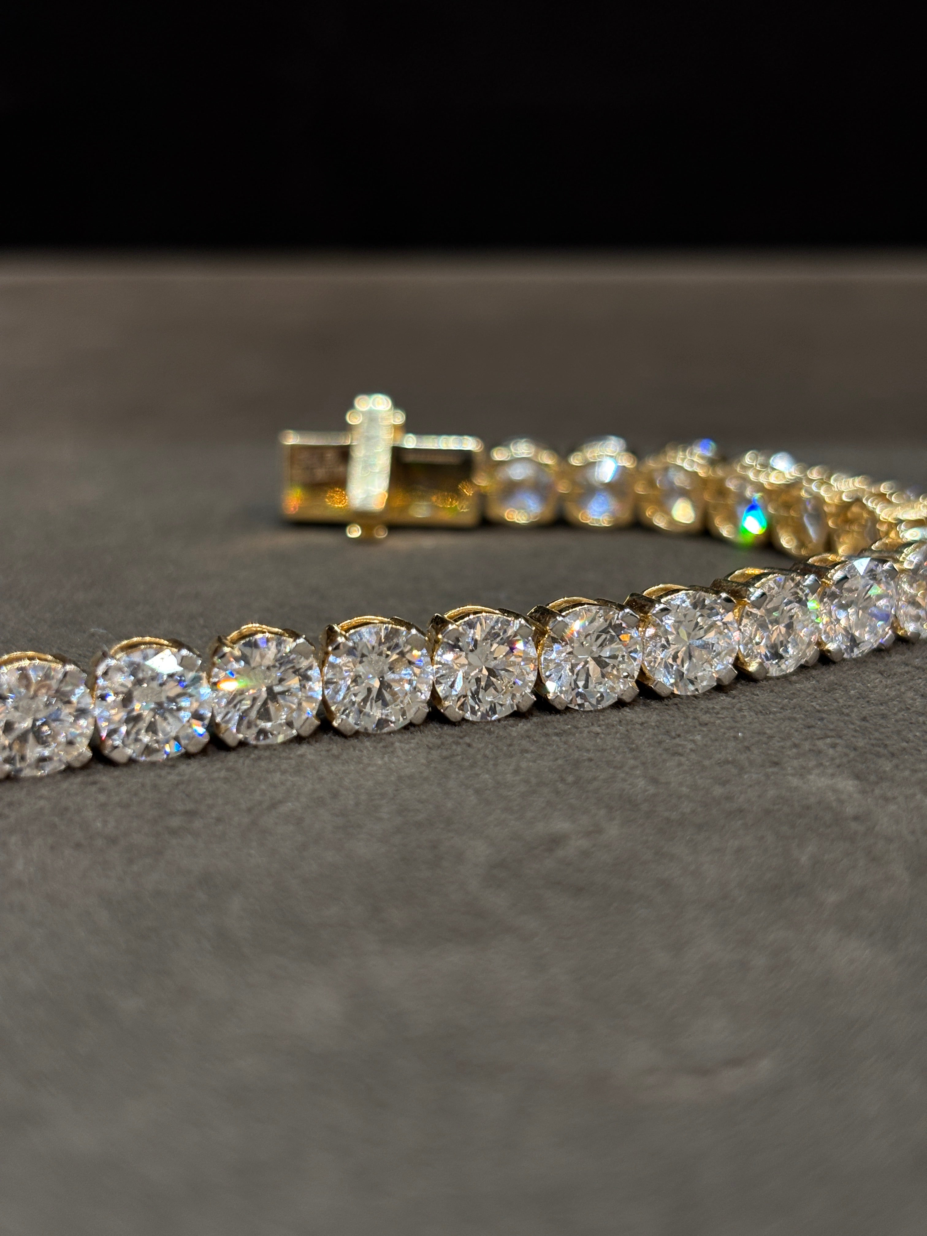 Eternal Crest Lab Diamond Bracelete