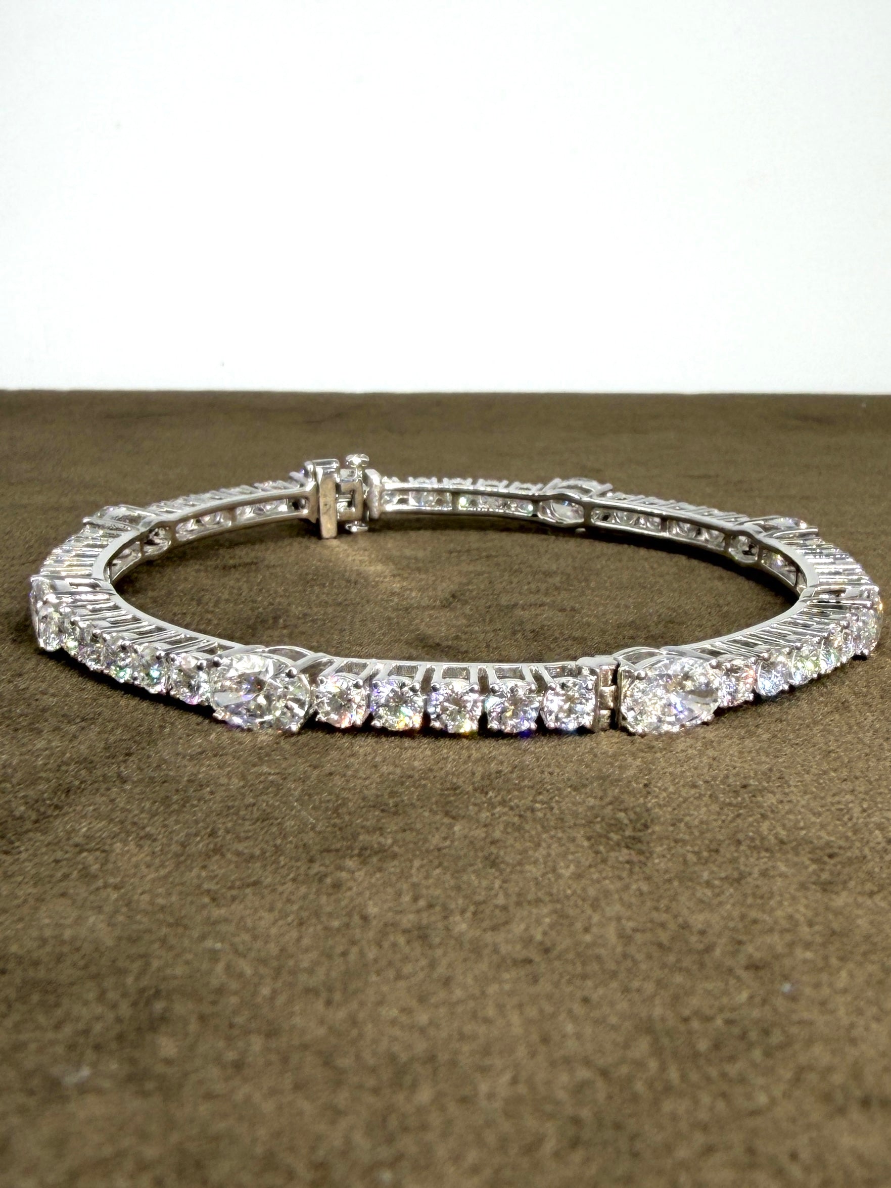 Mystic Vale Lab Diamond Bangle