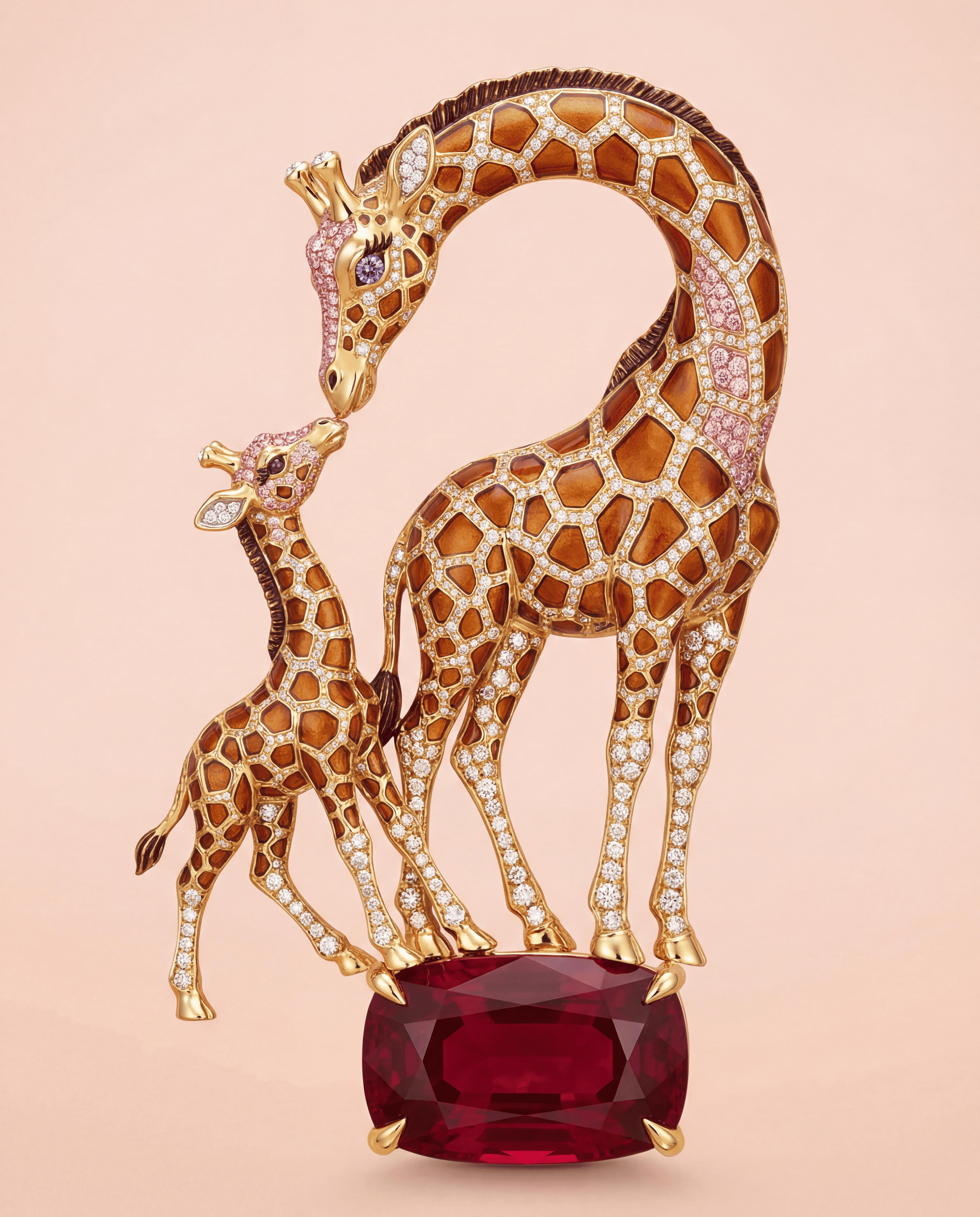 Giraffe Noir Lab Diamond Brooch