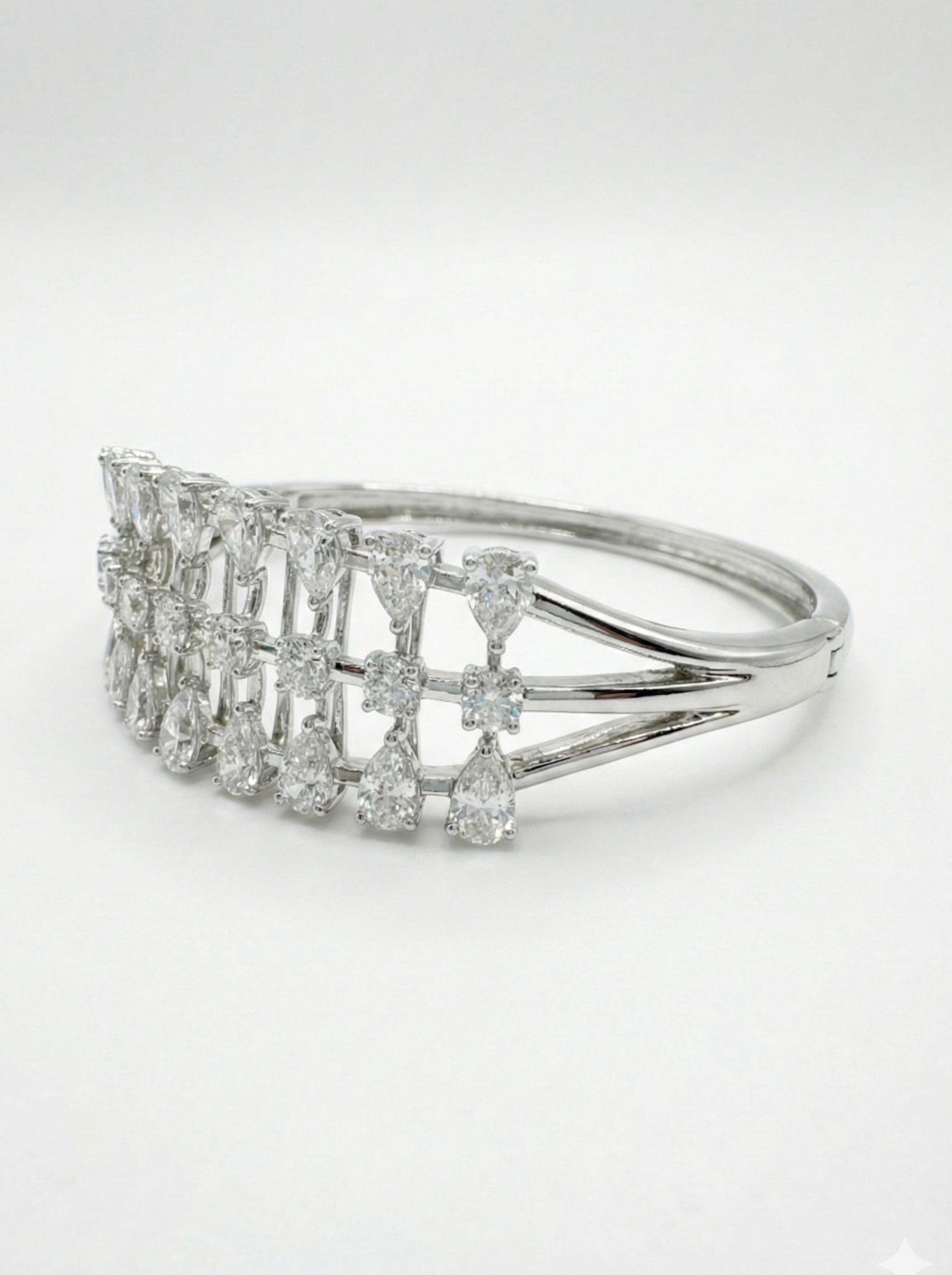 Zoryxa Chain Lab Diamond Bracelet