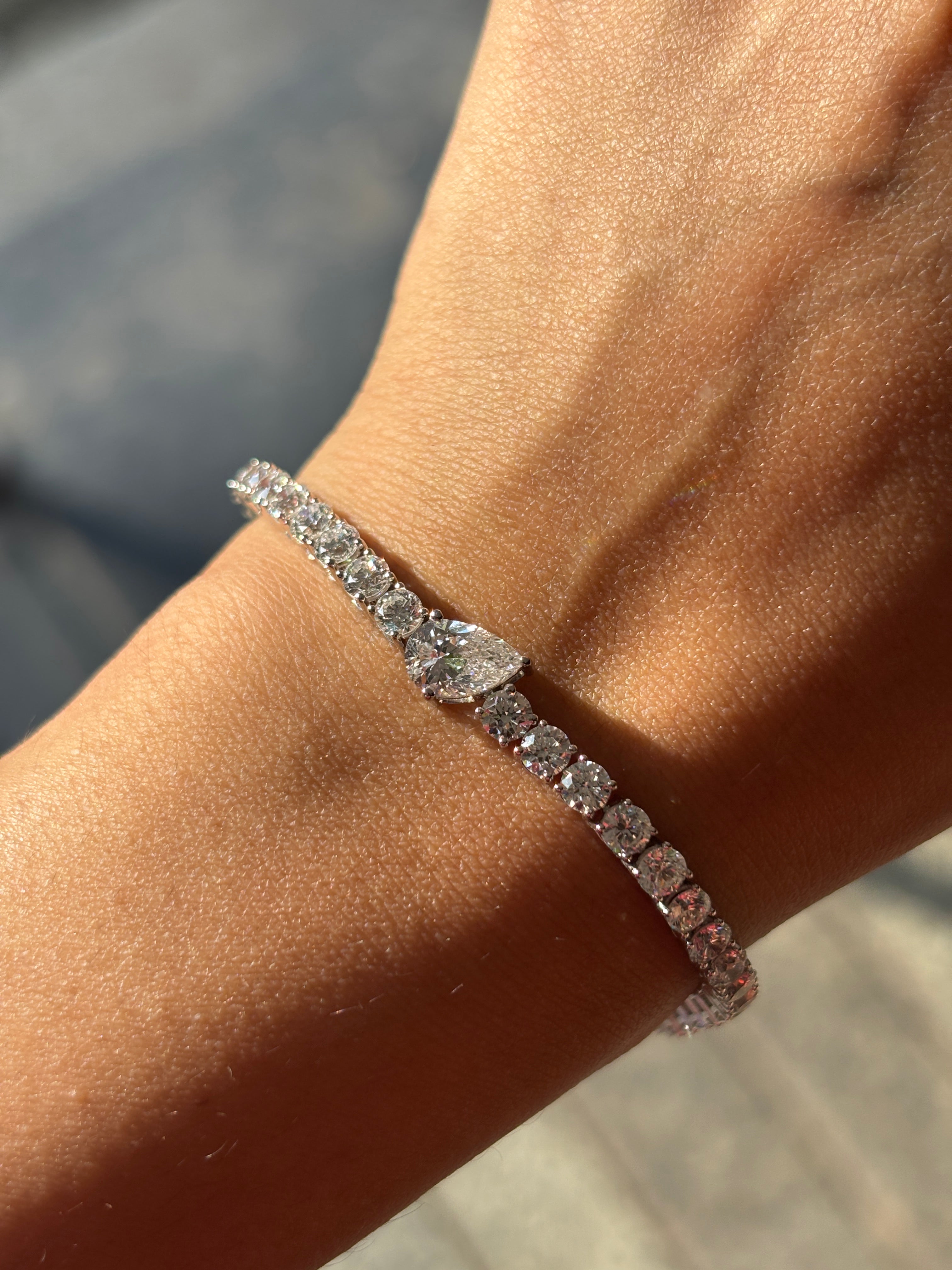 Starlit Bloom Lab Diamond Bracelet