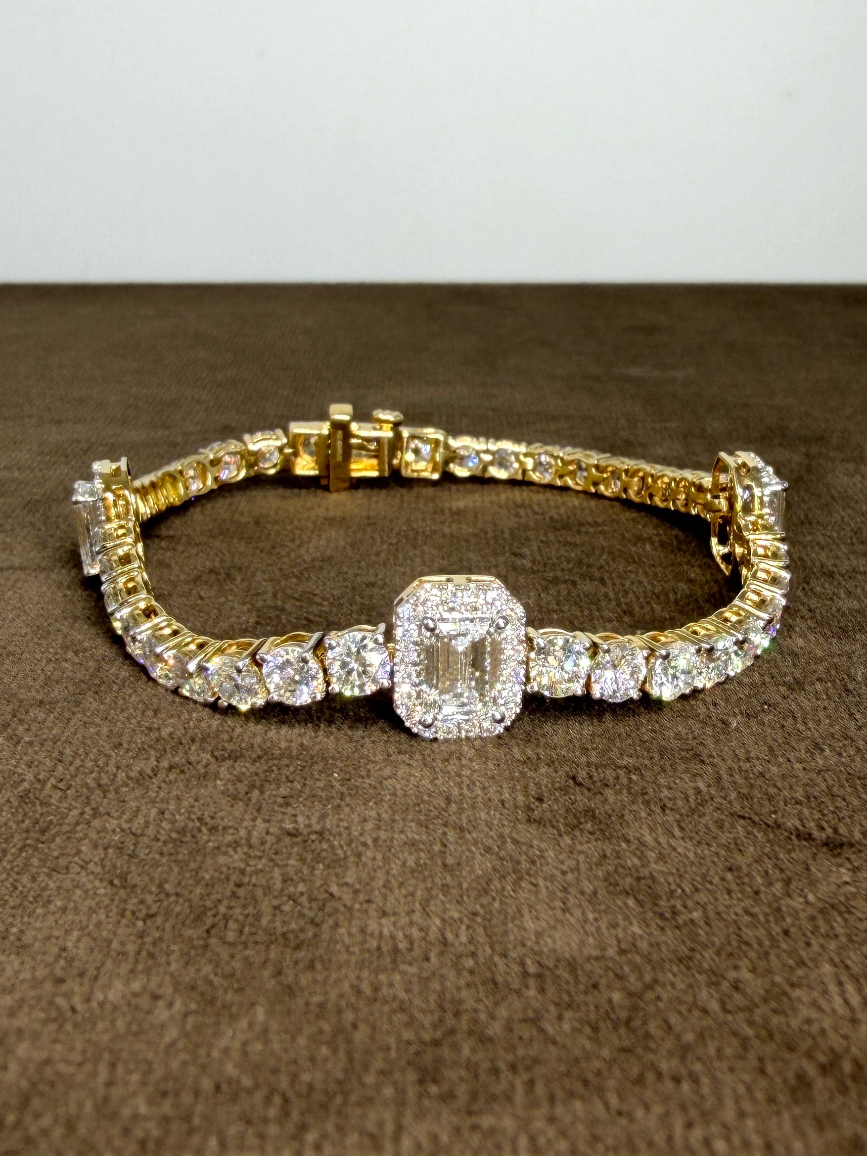 Velvet Arc Lab Diamond Bracelet