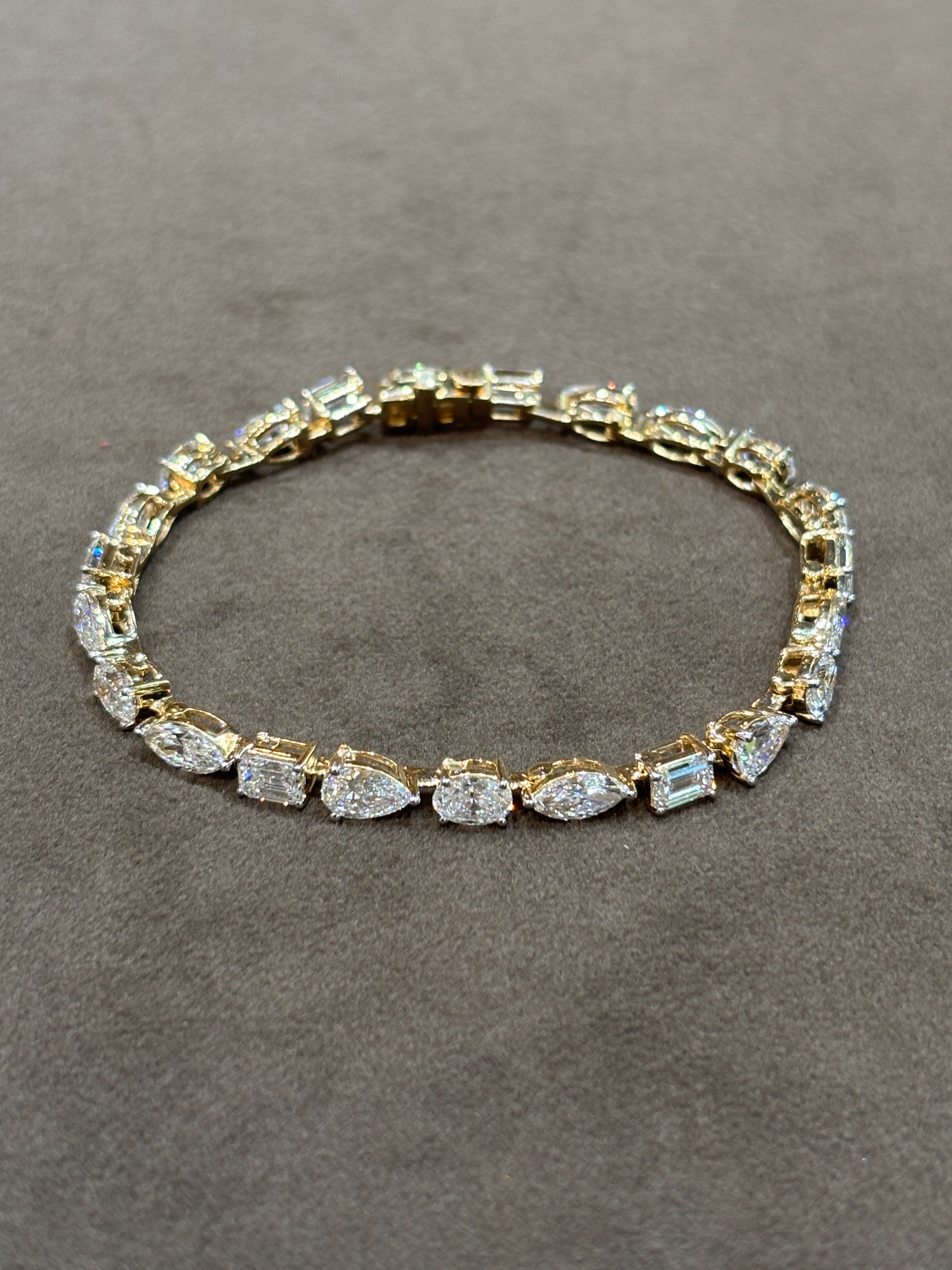 Luminous Crest Lab Diamond Bracelet