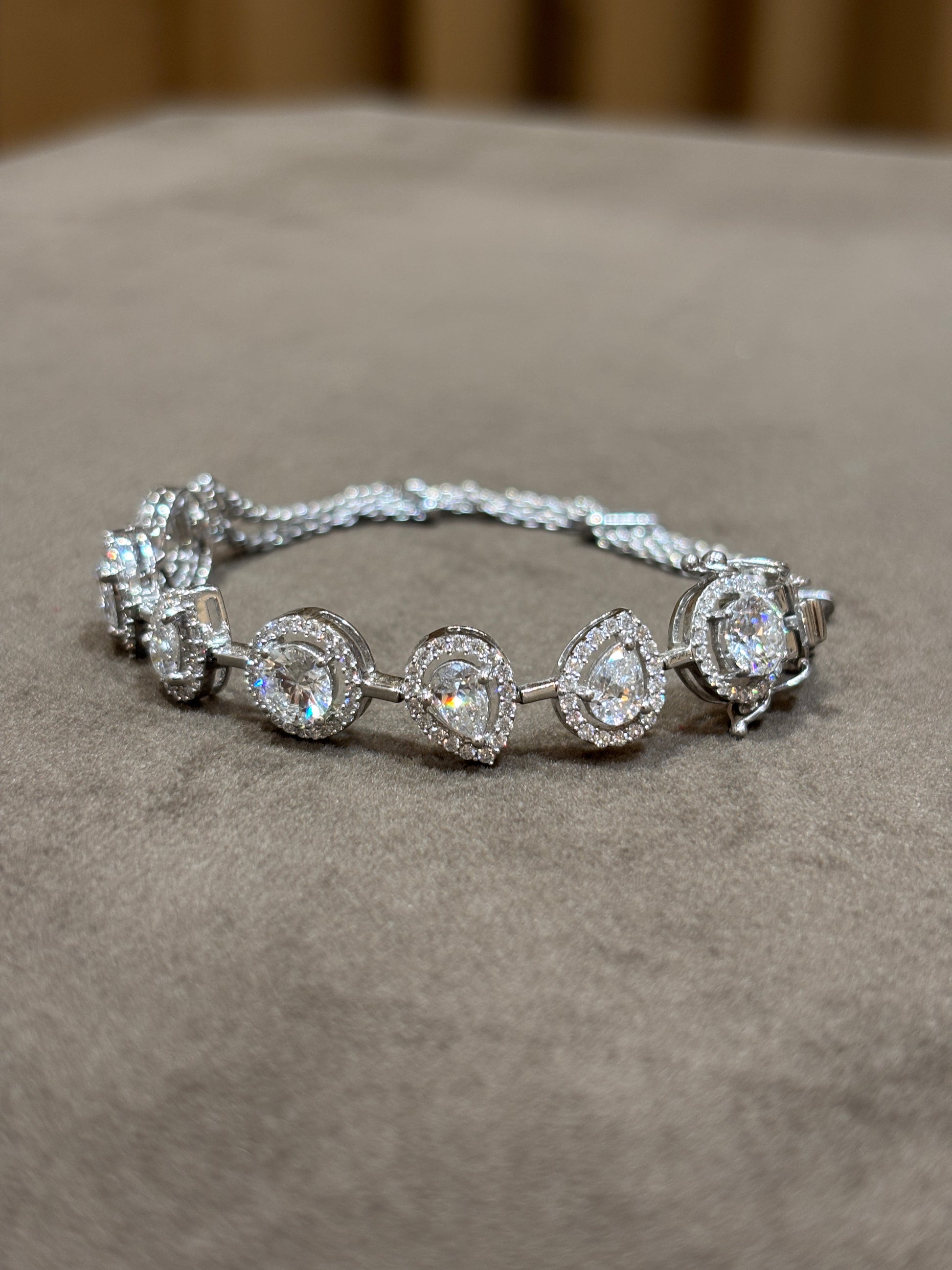 Luna Éclat Lab Diamond Bracelet