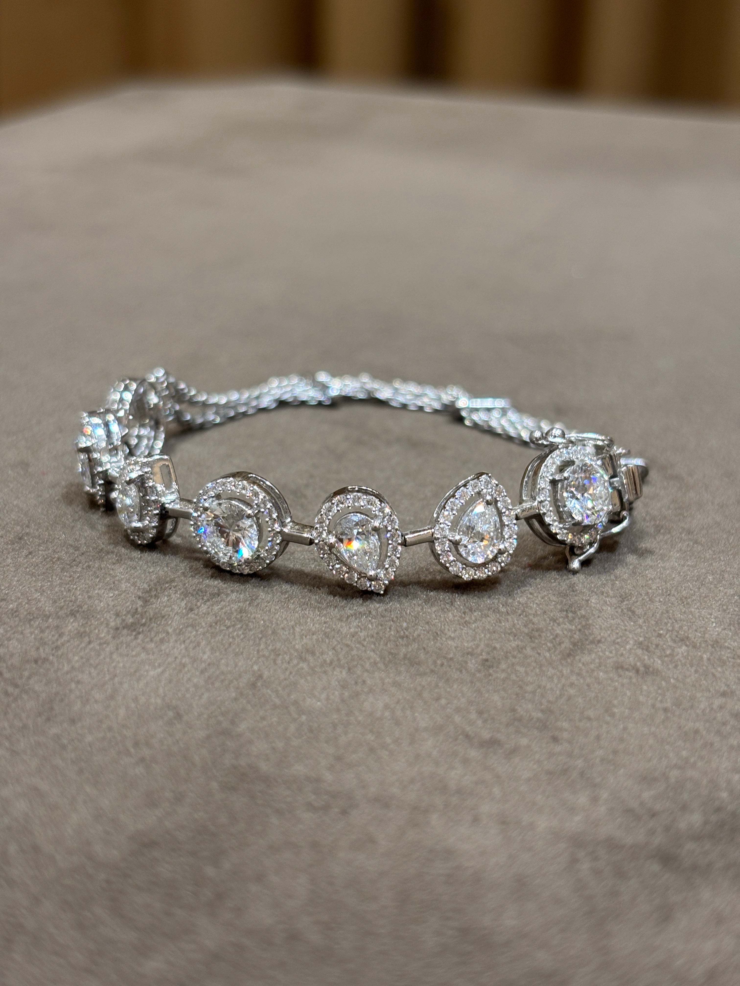Luna Éclat Lab Diamond Bracelet