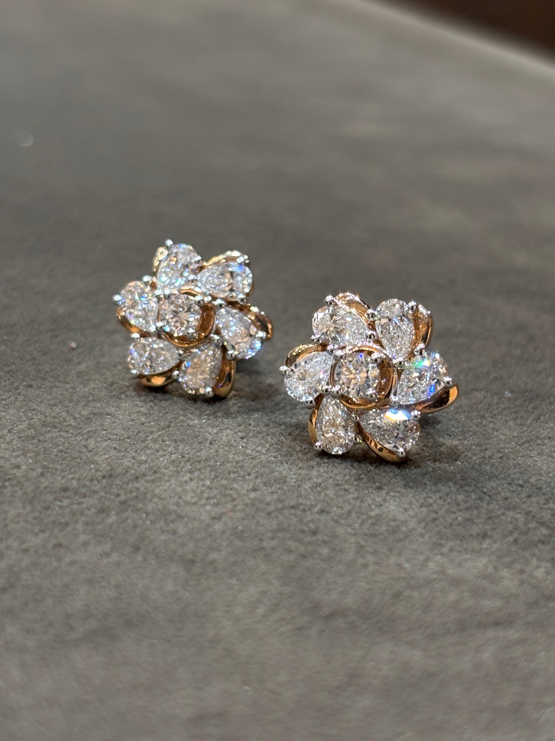Majestic Glow Lab Diamond Earring