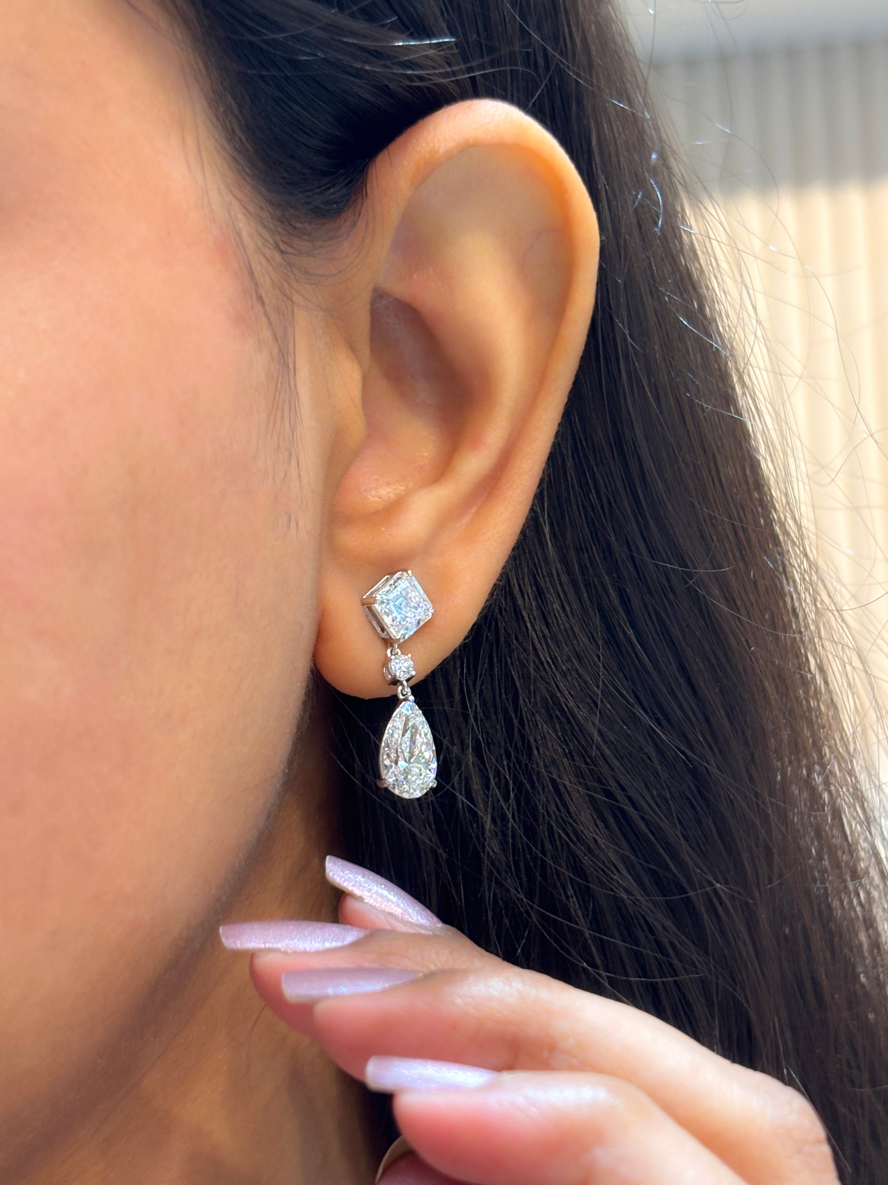 Dhriti Lab Diamond Earring
