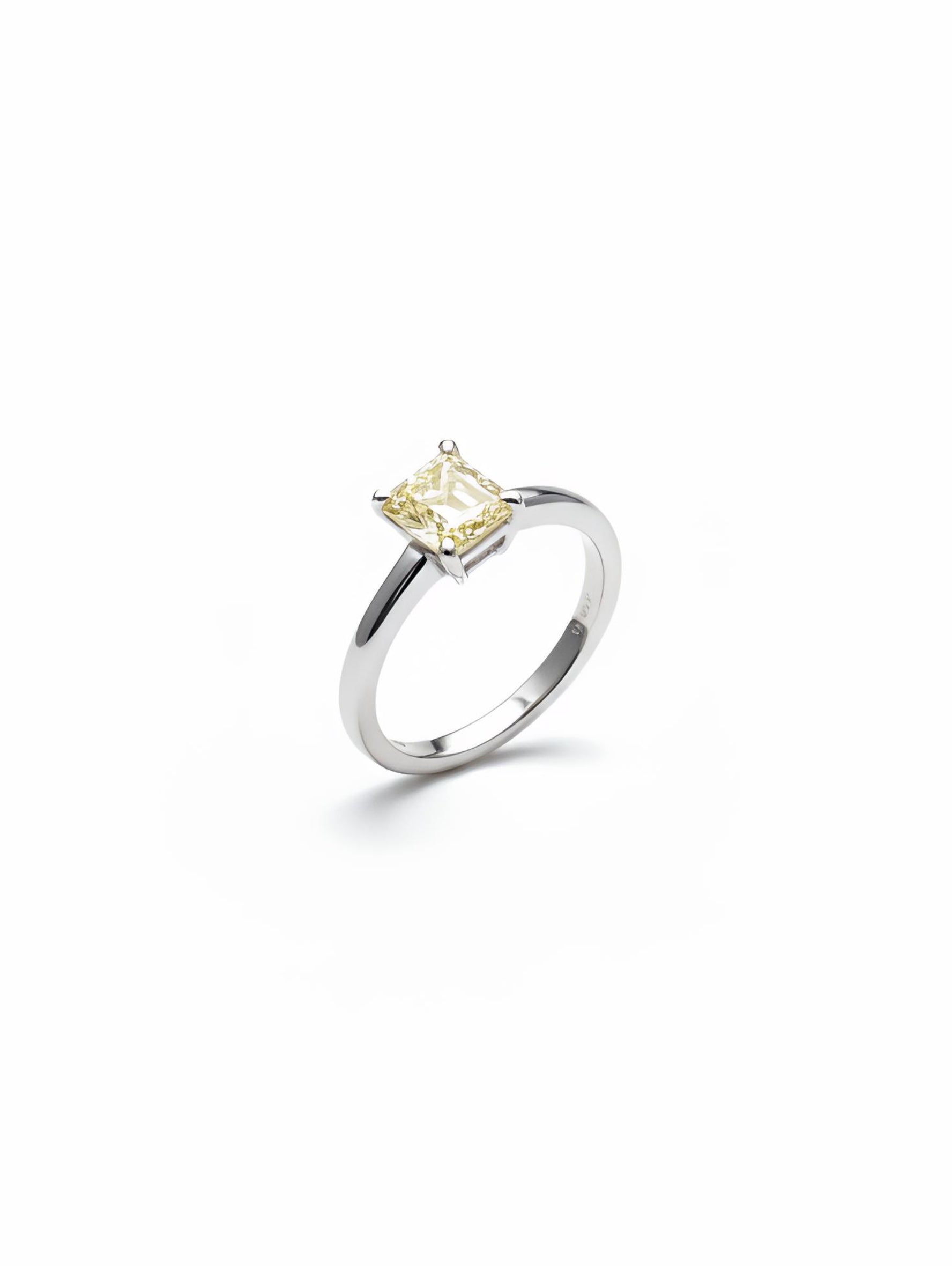 Qyrexia Band Lab Diamond Ring