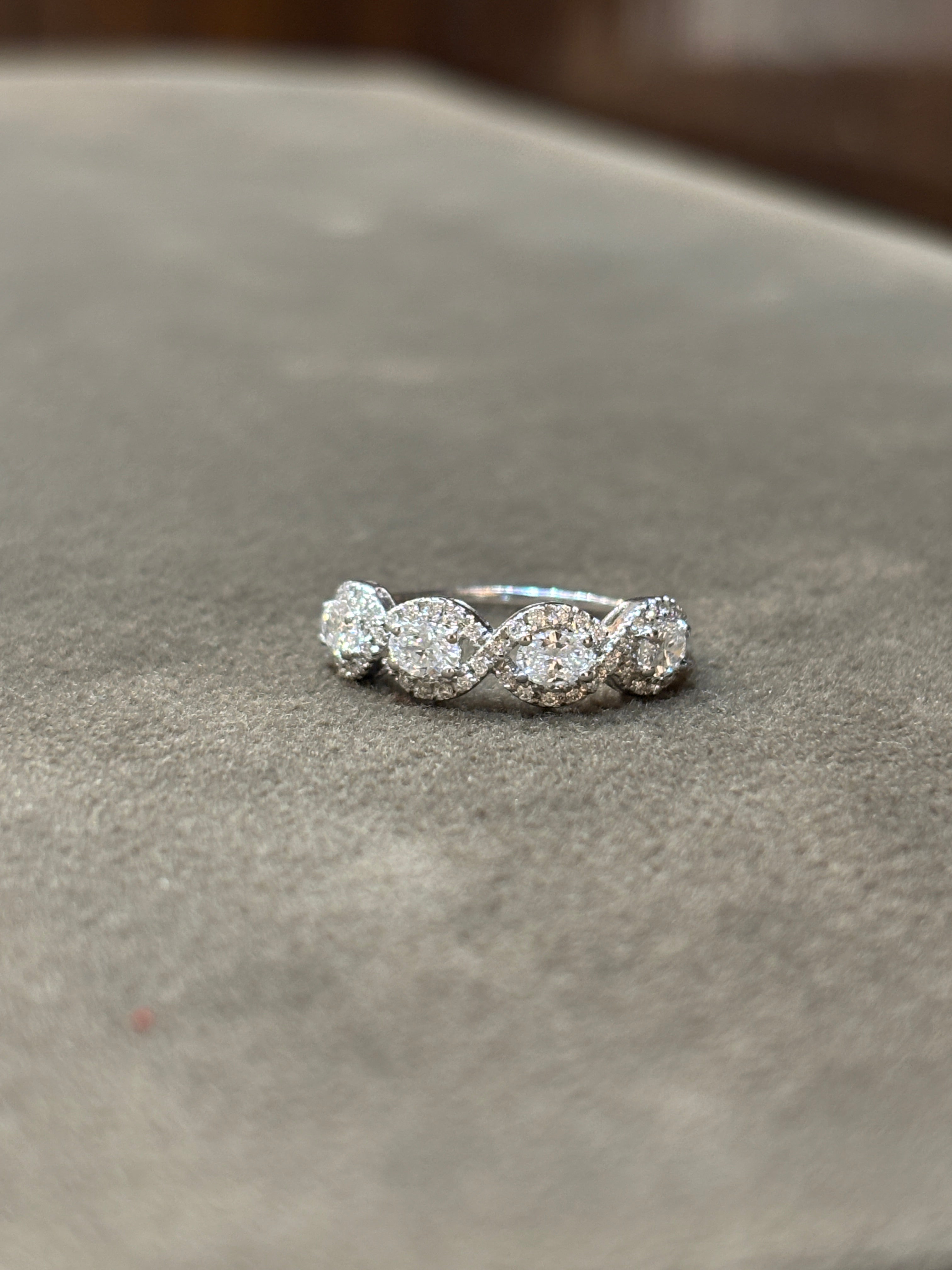 Timeless Aura Lab Diamond Ring - Fiona Diamonds - Fiona Diamonds