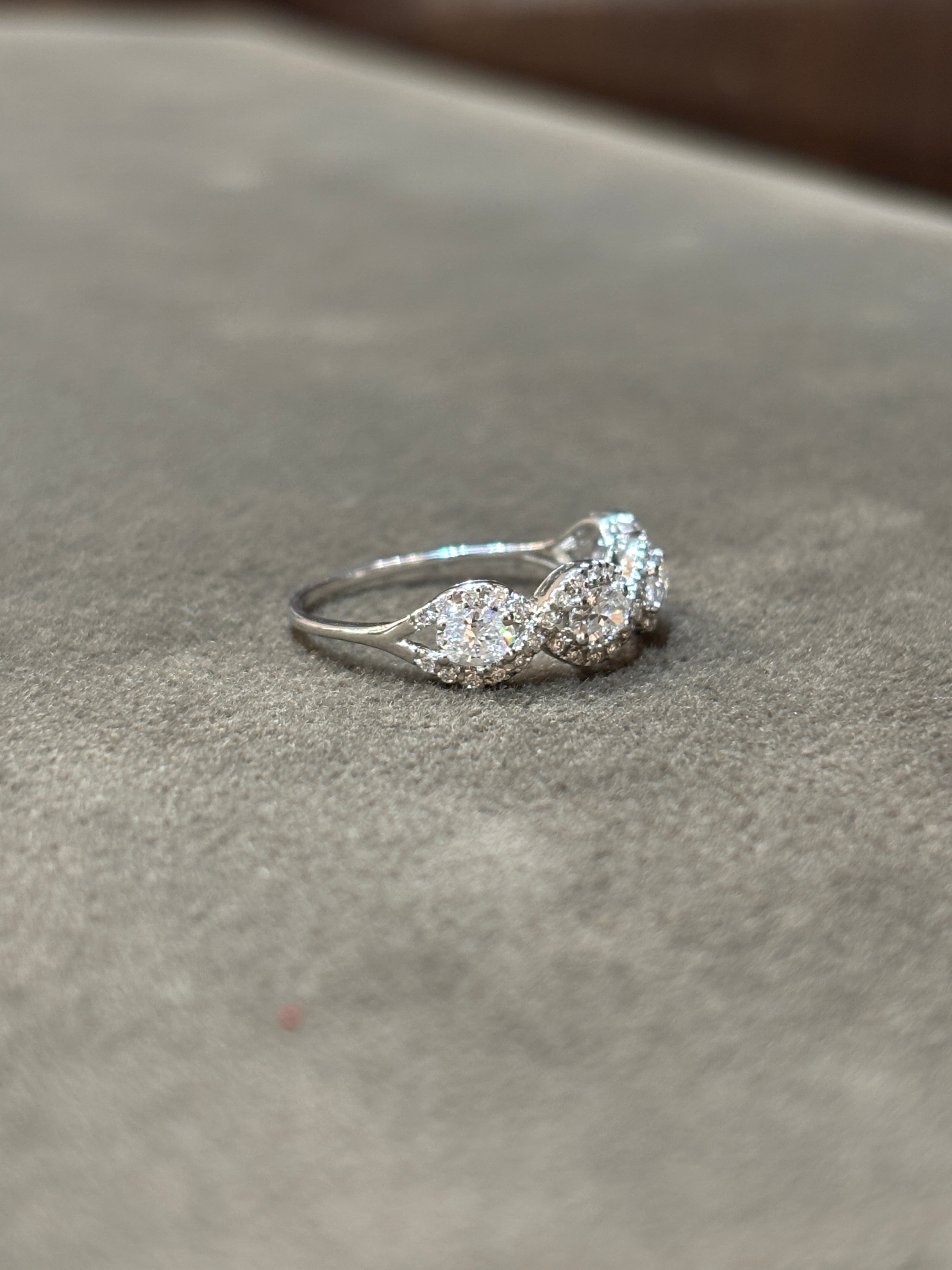 Timeless Aura Lab Diamond Ring - Fiona Diamonds - Fiona Diamonds