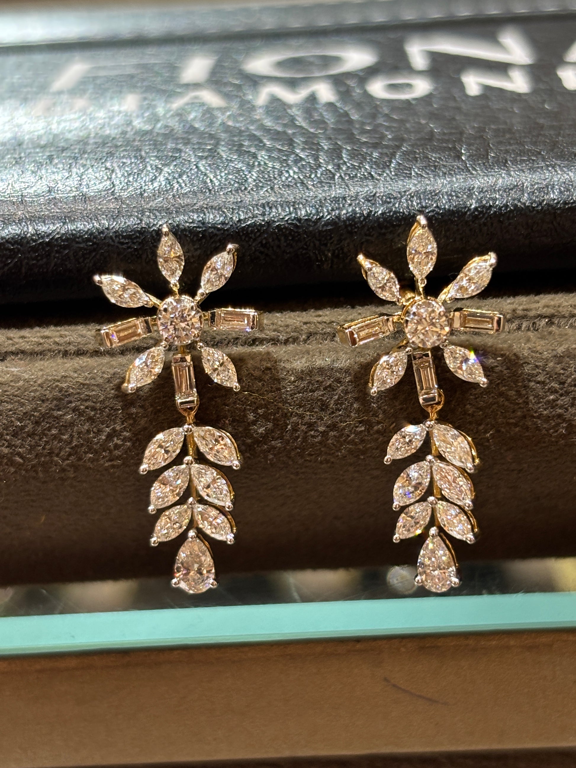Divine Glow Lab Diamond Earring