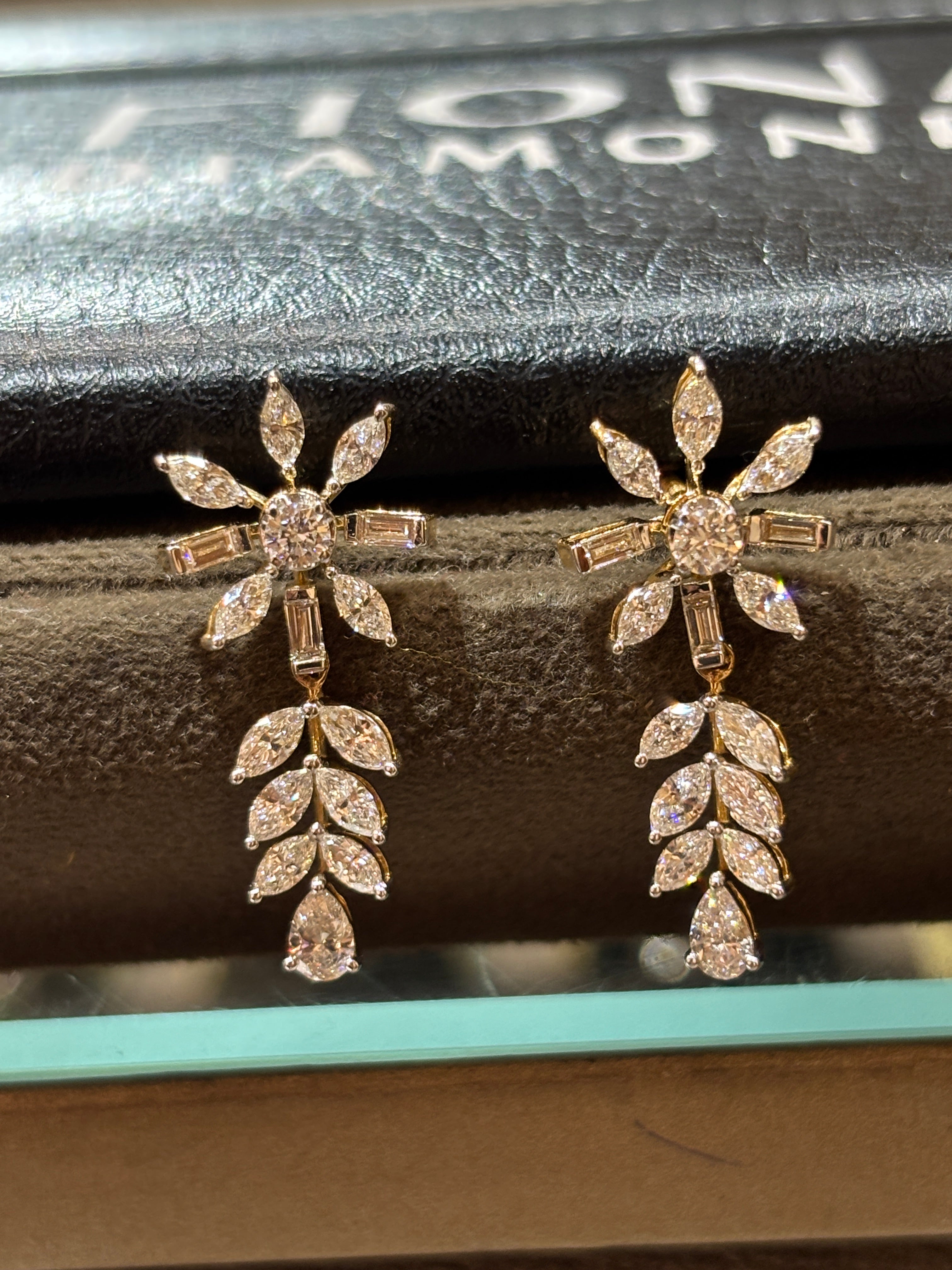Divine Glow Lab Diamond Earring