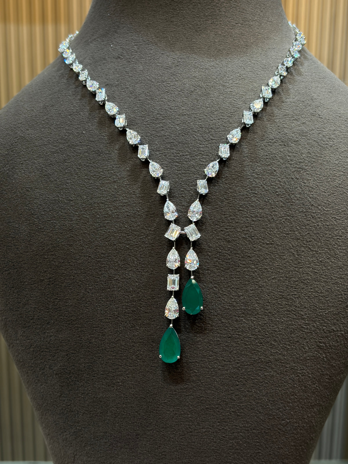 Leva Pendant Lab Diamond Necklace