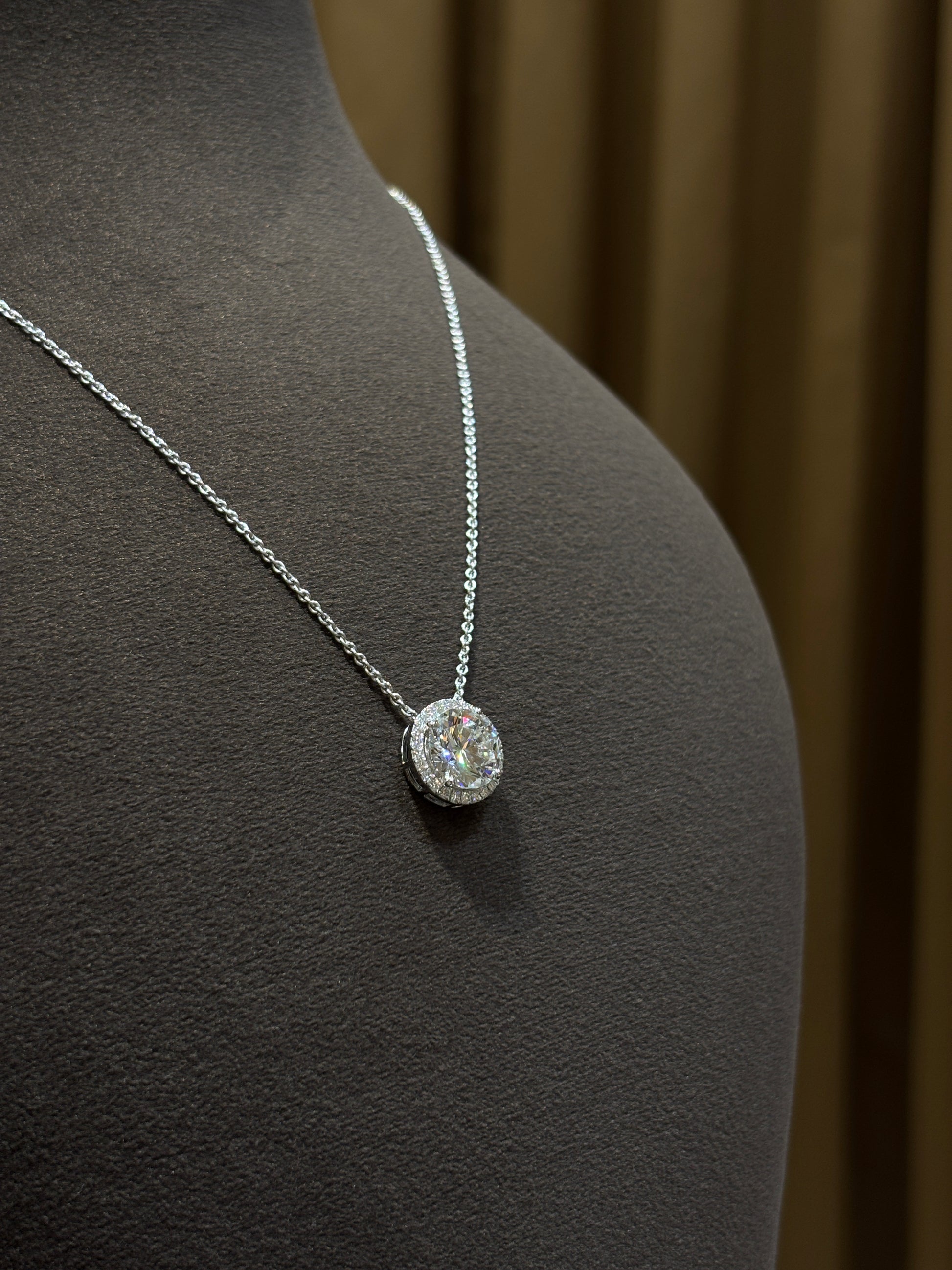 Arviona Vale Lab Diamond Pendant