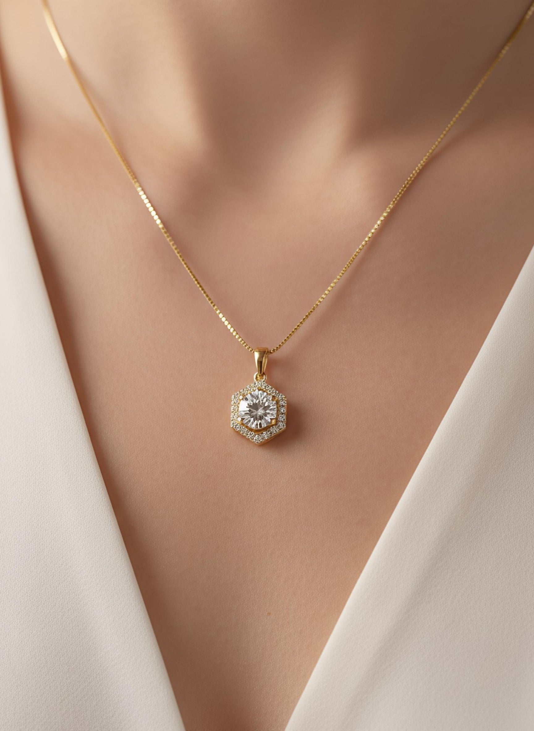 Luniera Elan Lab Diamond Pendant