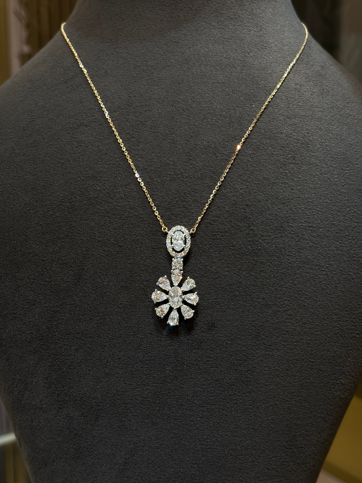Nelveth Calorn Lab Grown Diamond Pendant