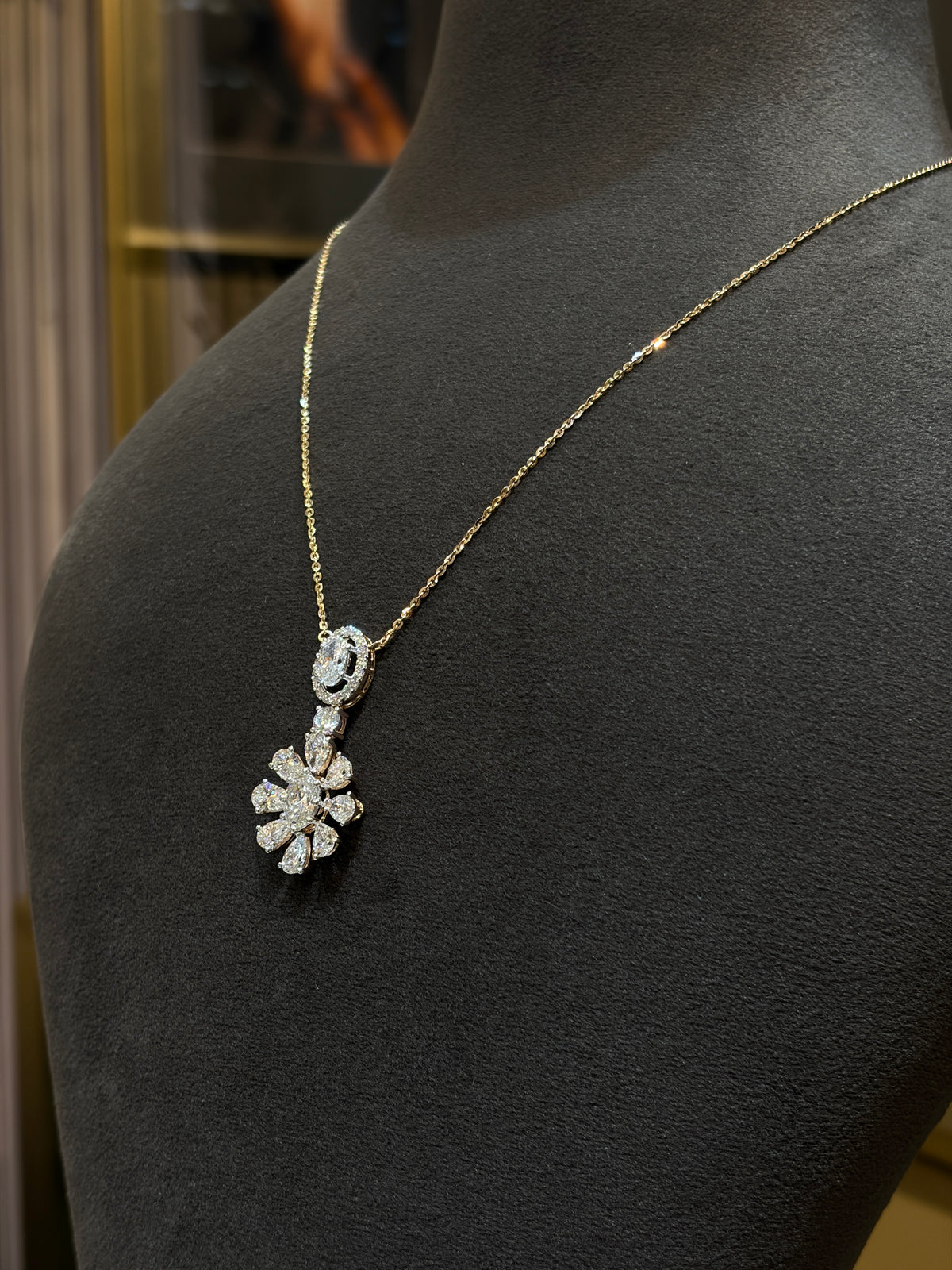 Nelveth Calorn Lab Grown Diamond Pendant