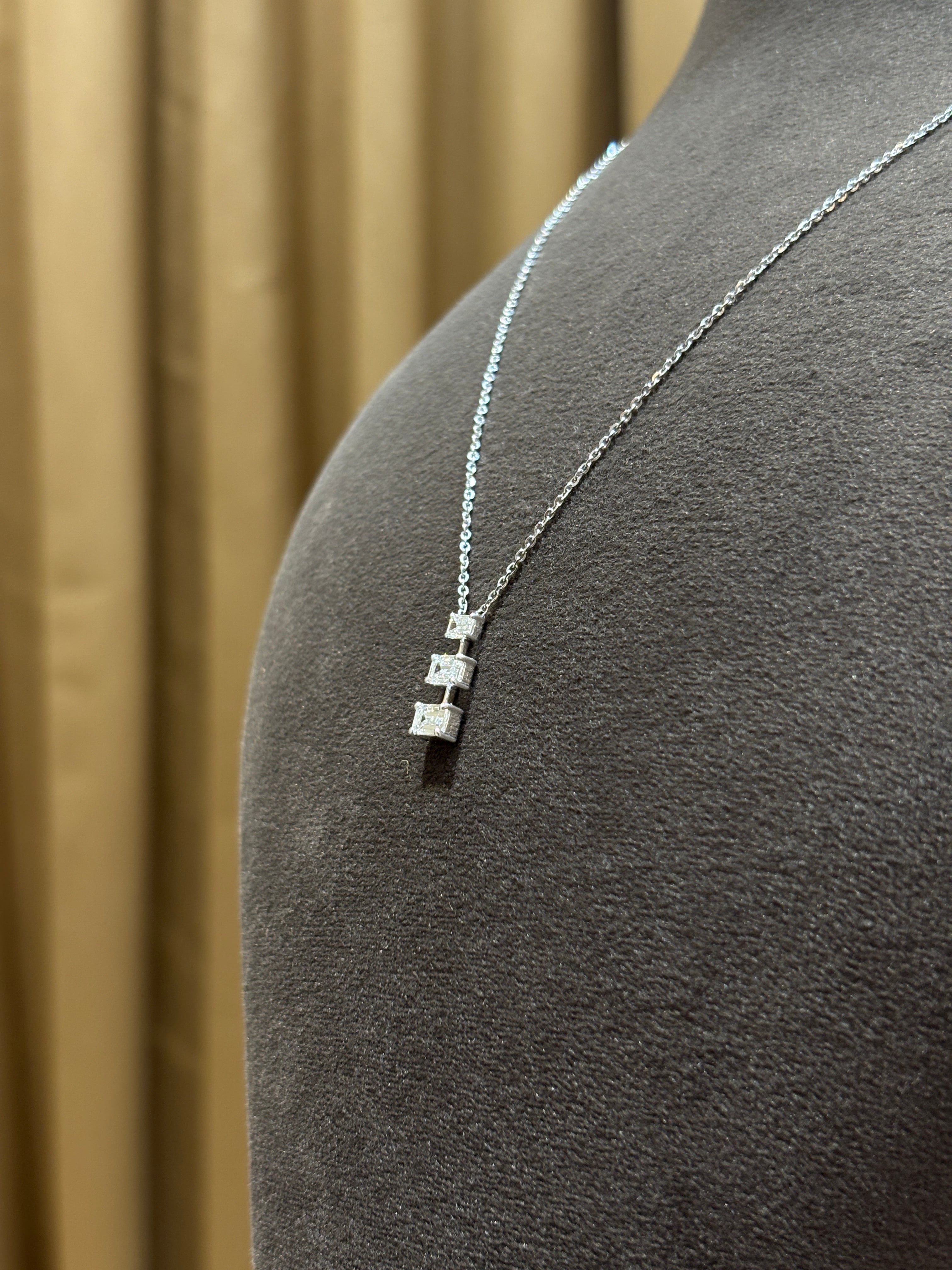 Serene Éclat Lab Diamond Pendant