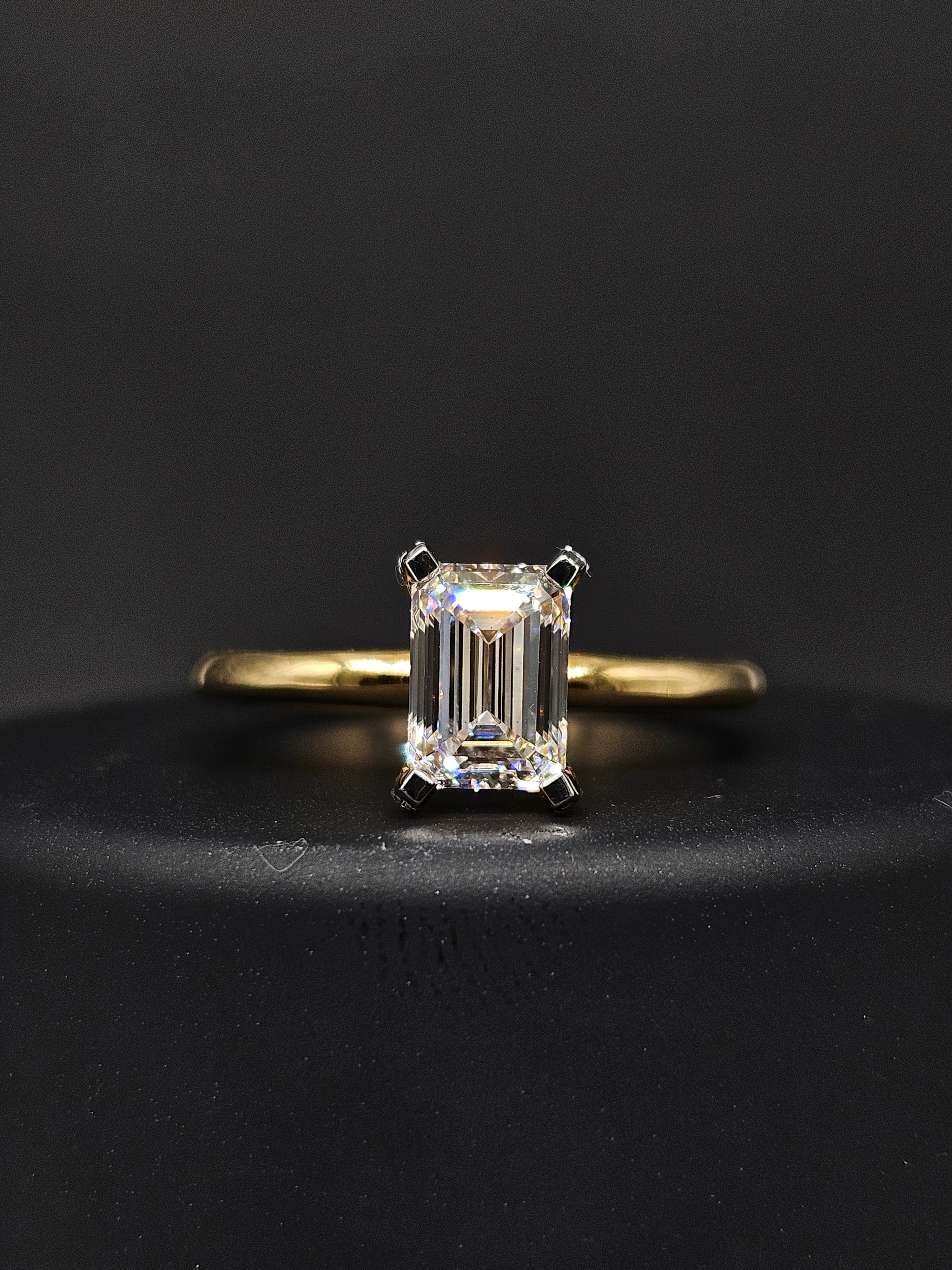 Close-up of Mingxia 1ct Emerald Lab Diamond Classic Solitaire Ring set in 14K Yellow Gold by Fiona Diamonds