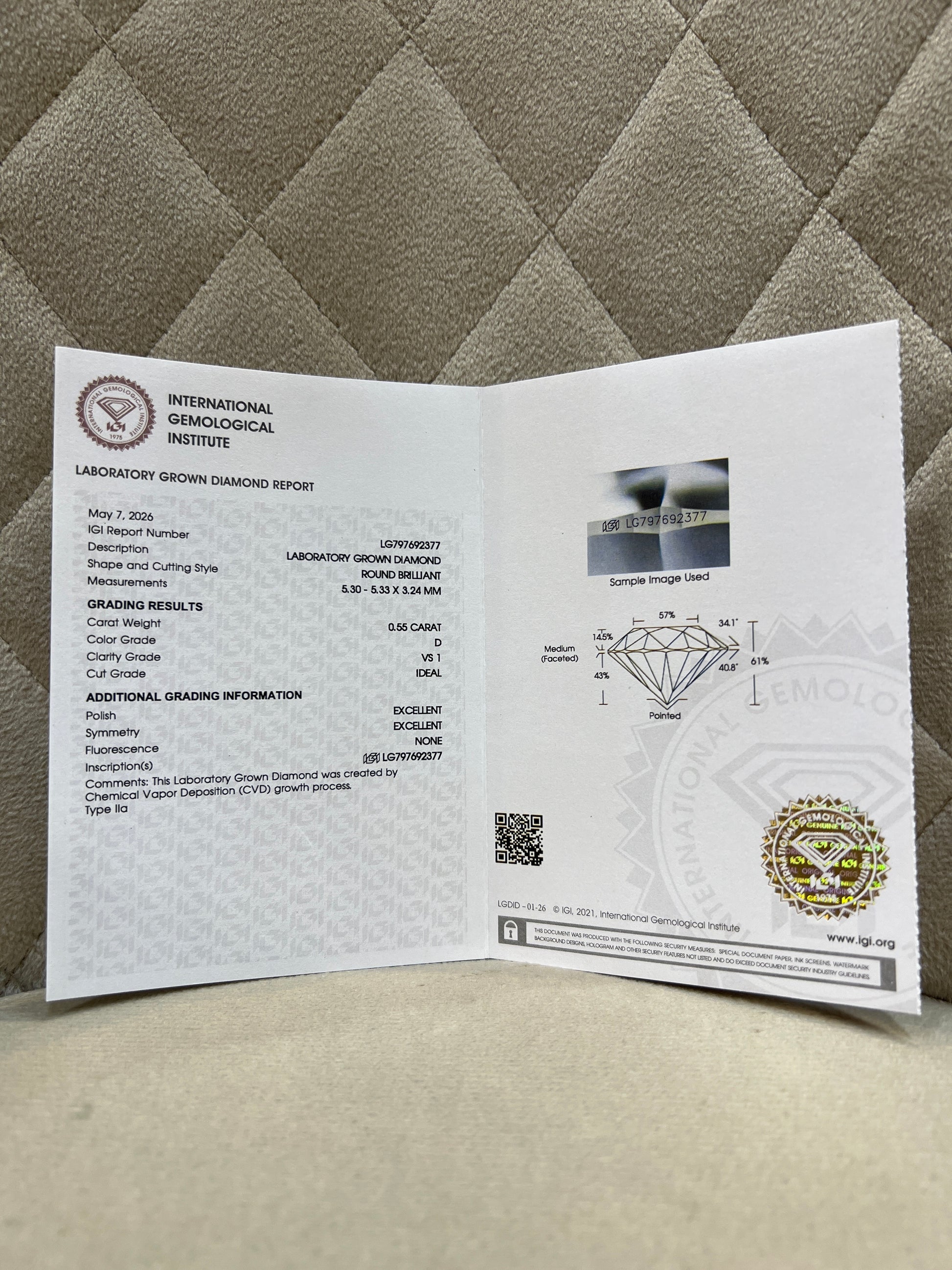 Nimira Lab Diamond Ring