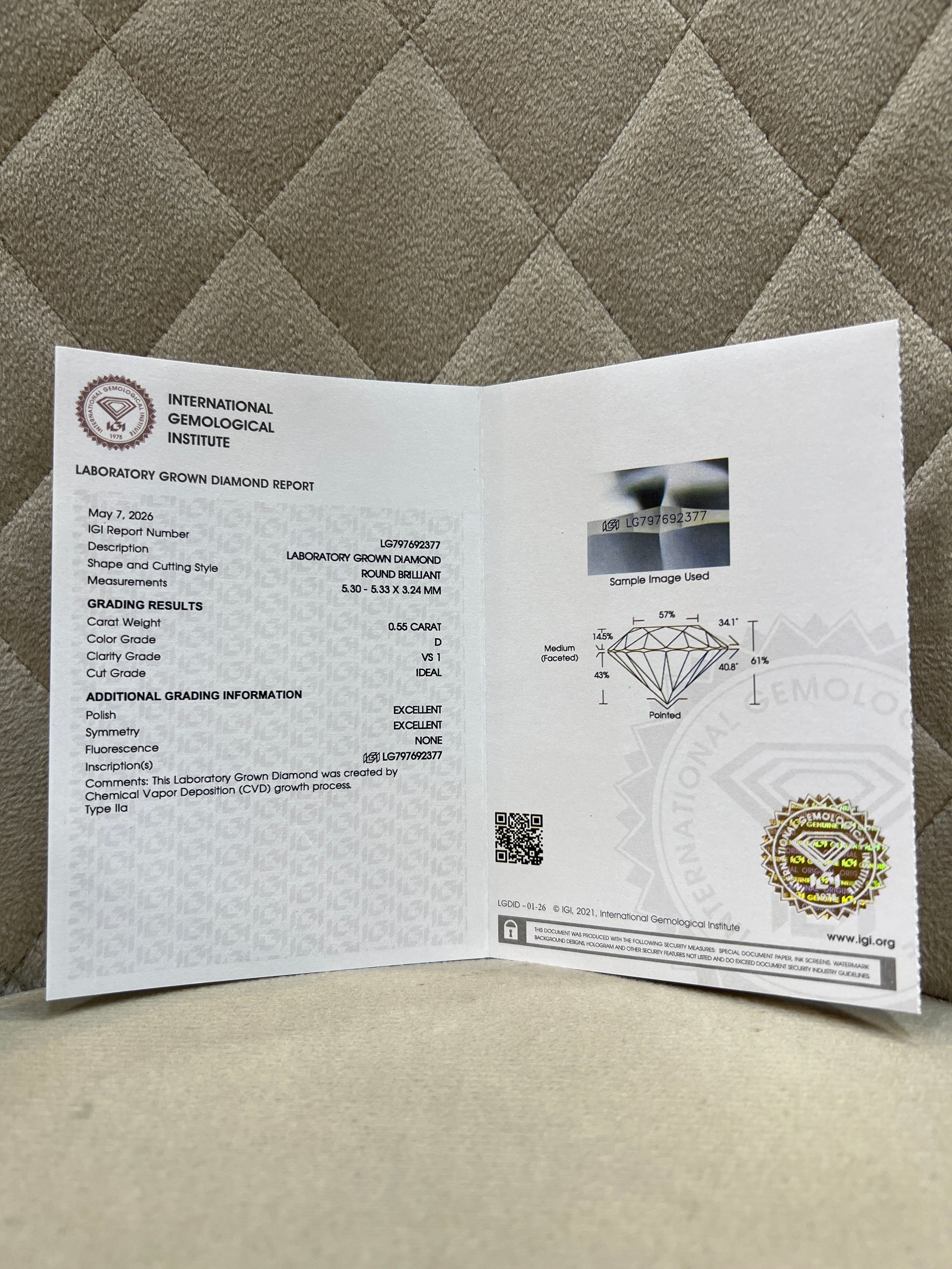 Nimira Lab Diamond Ring