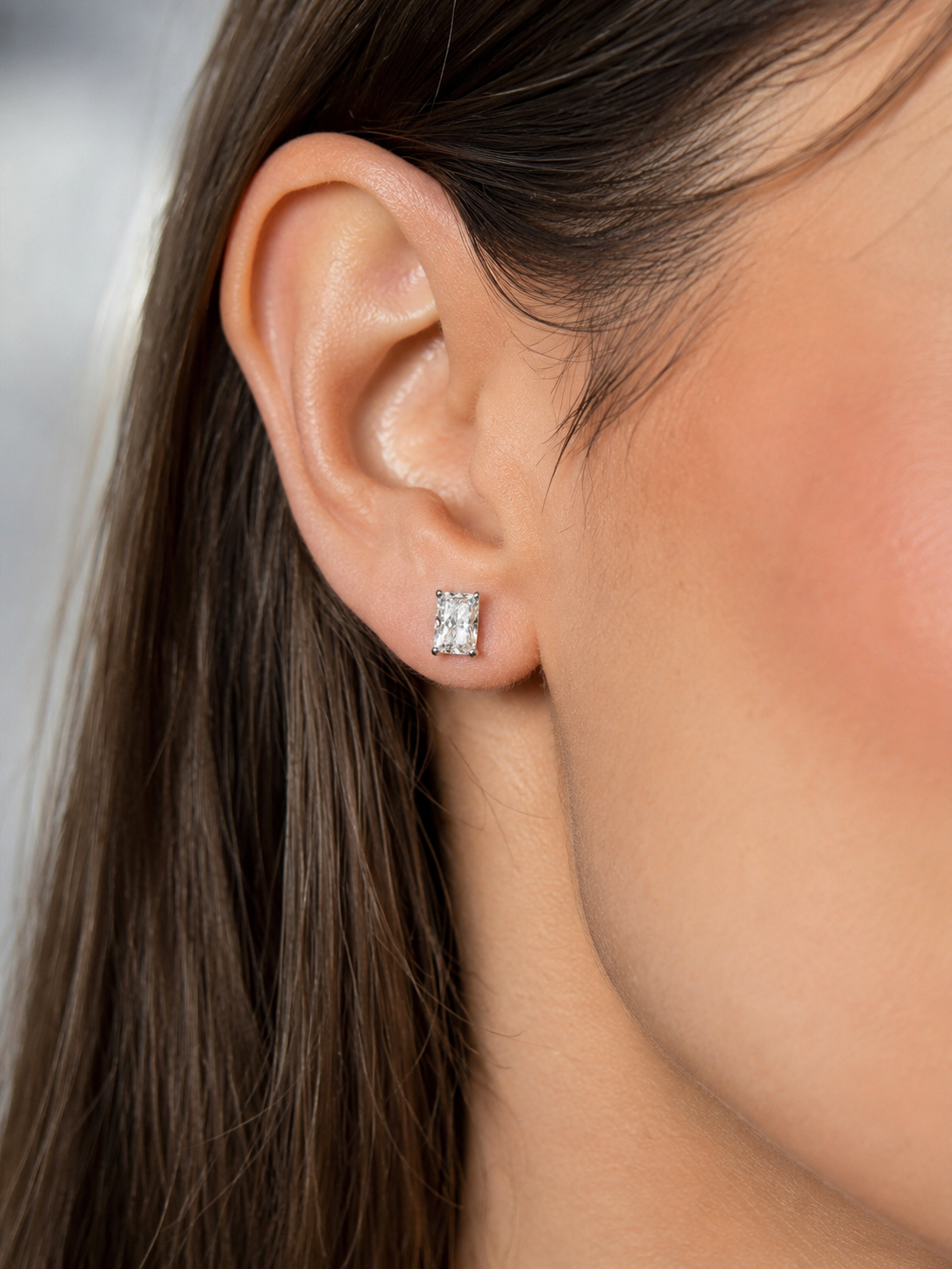 Arevyn Calvorn Lab Grown Diamond Earring