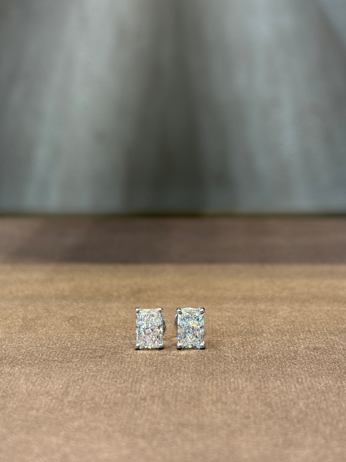 Arevyn Calvorn Lab Grown Diamond Earring