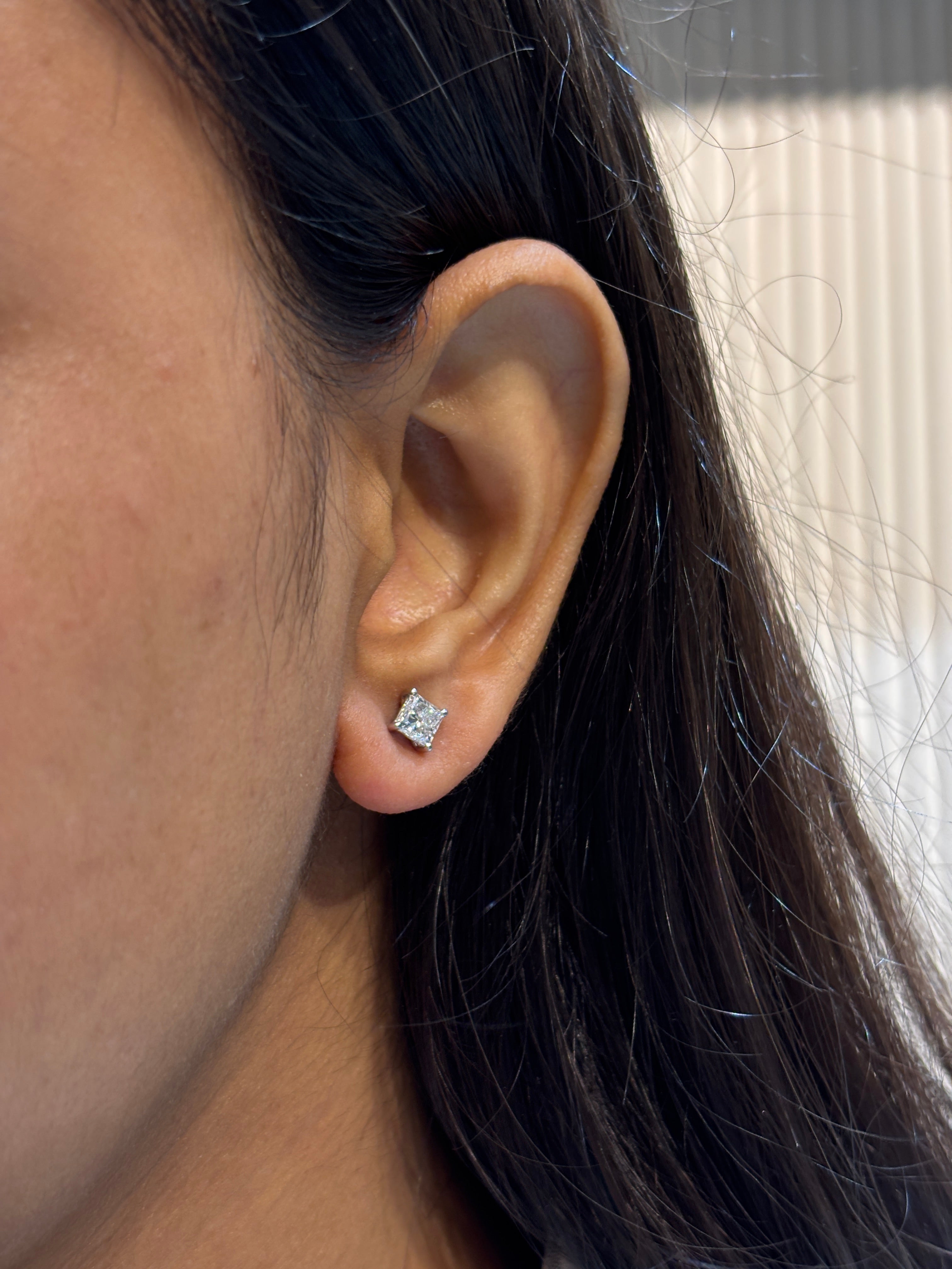 Esha Glow Lab Diamond Earring