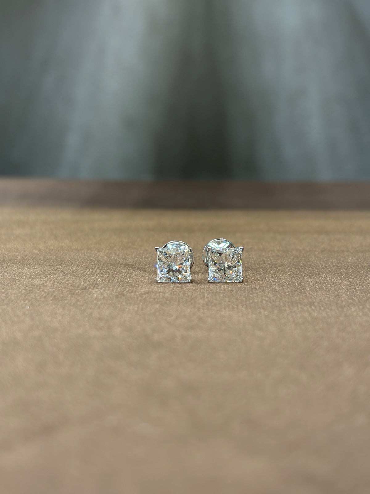 Nelveth Caldrex Lab Grown Diamond Earring