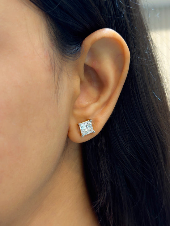 Devika Lab Diamond Earring