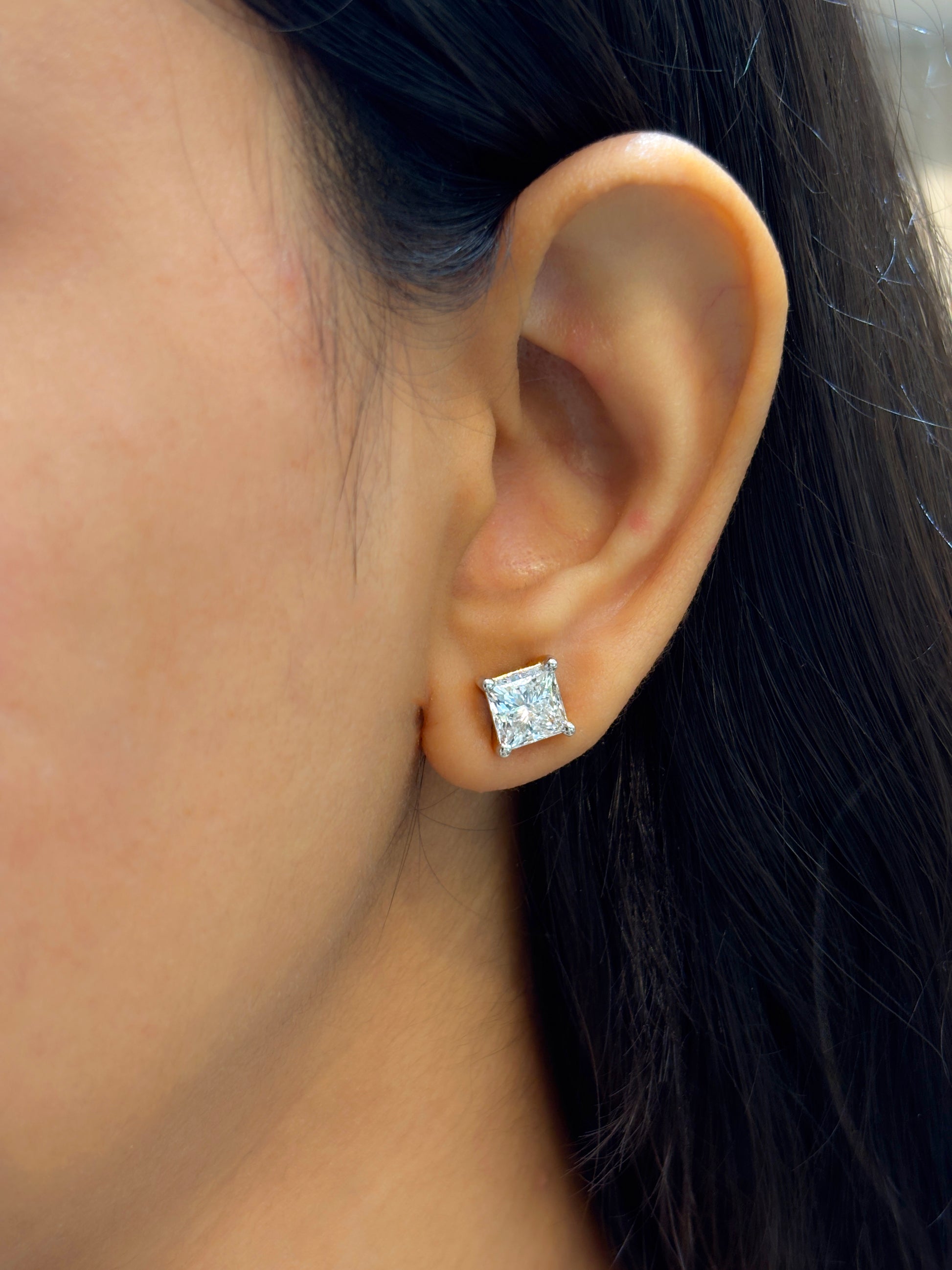 Devika Lab Diamond Earring