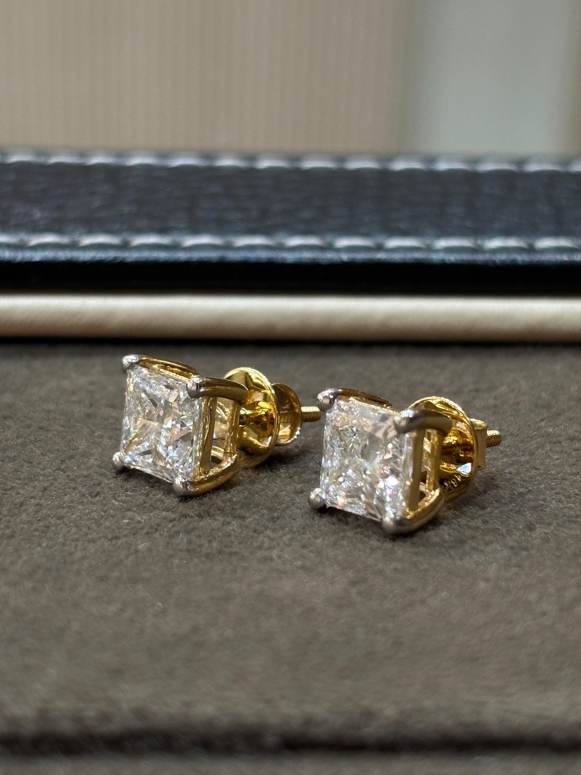 Devika Lab Diamond Earring
