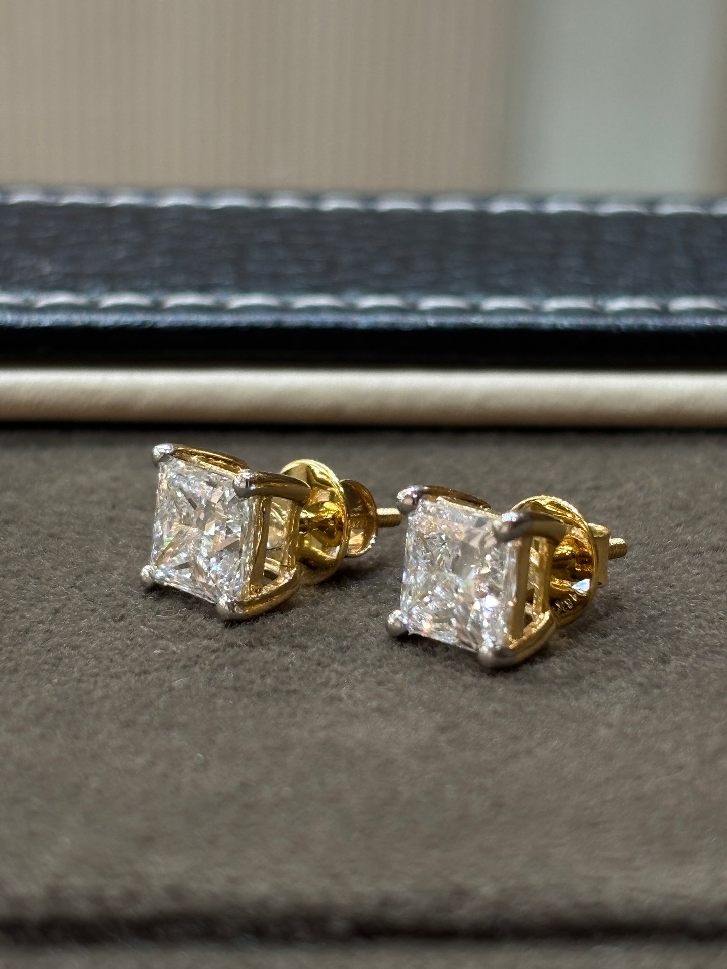 Devika Lab Diamond Earring
