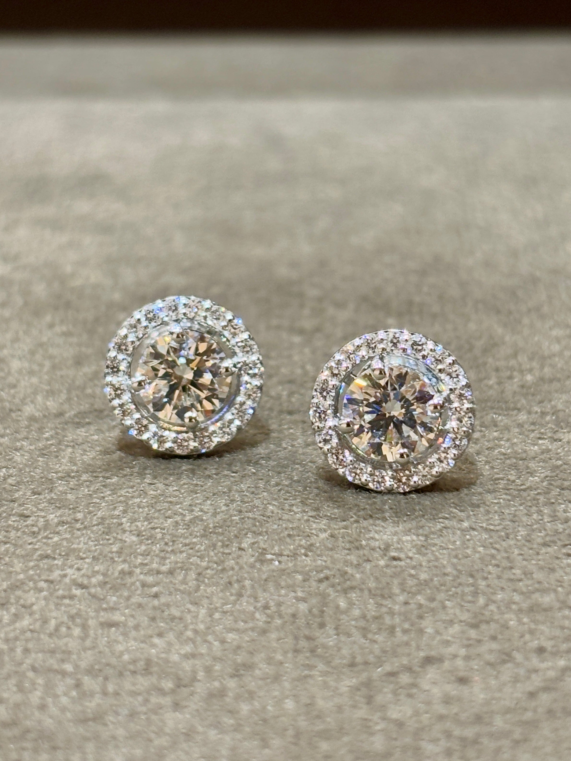 Avenelle Loop Lab Diamond Earring