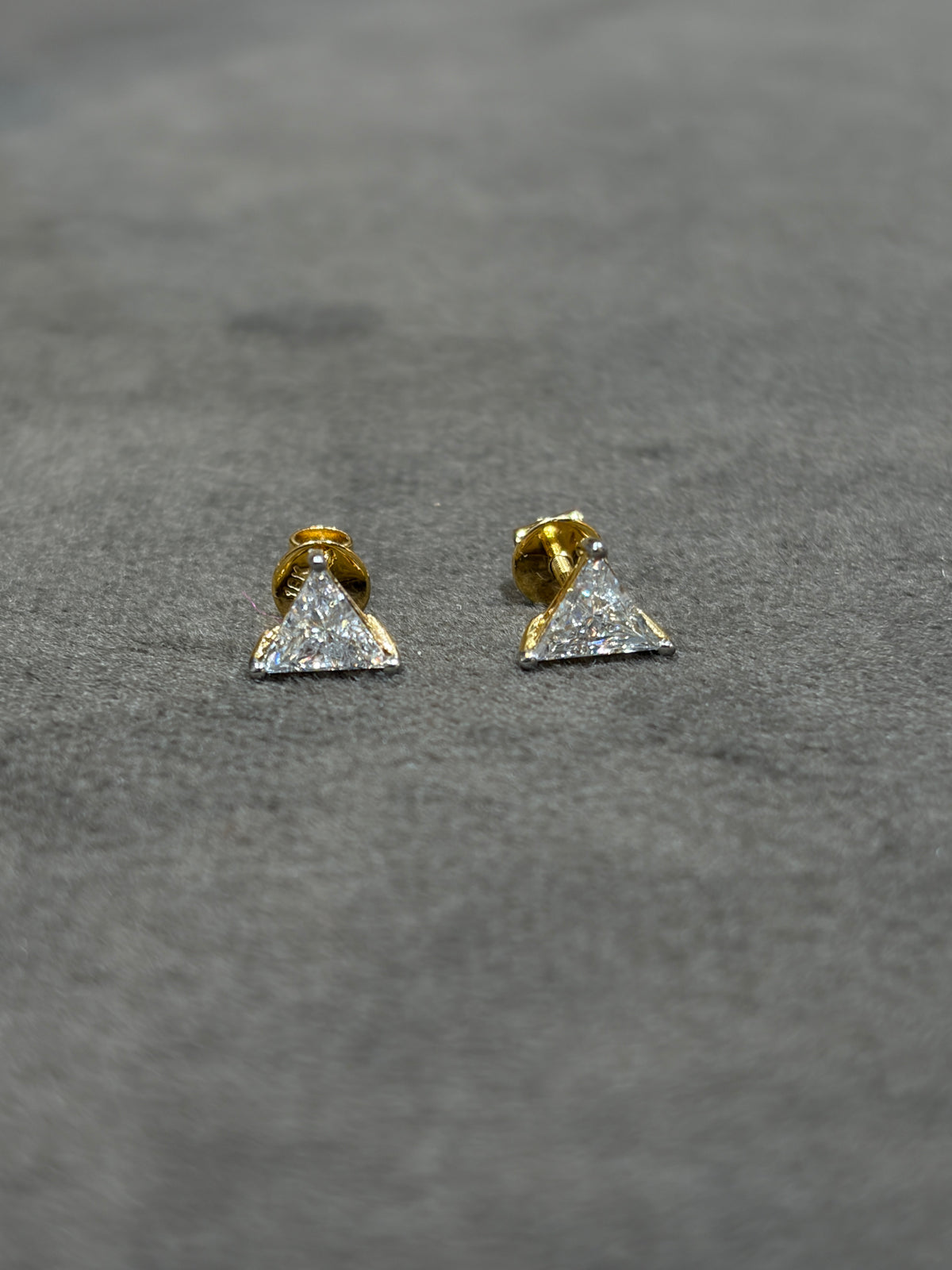 Kanta Arc Lab Diamond Earrings