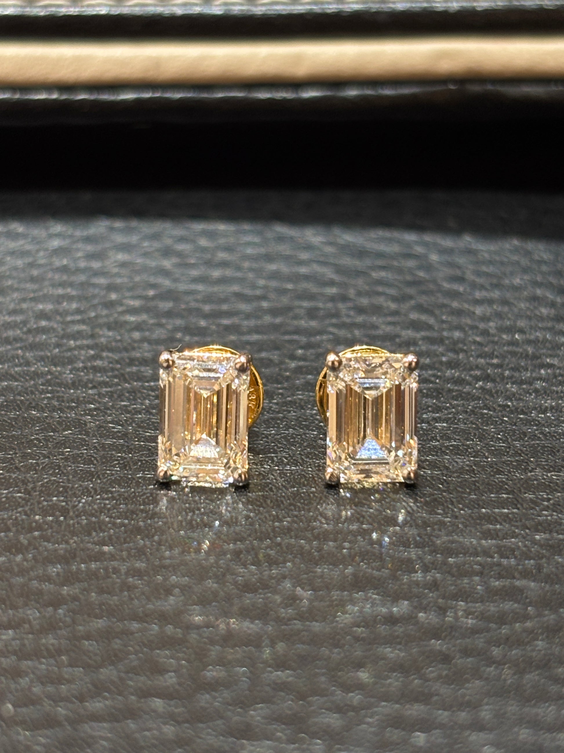 Alira Spark Lab Diamond Earring