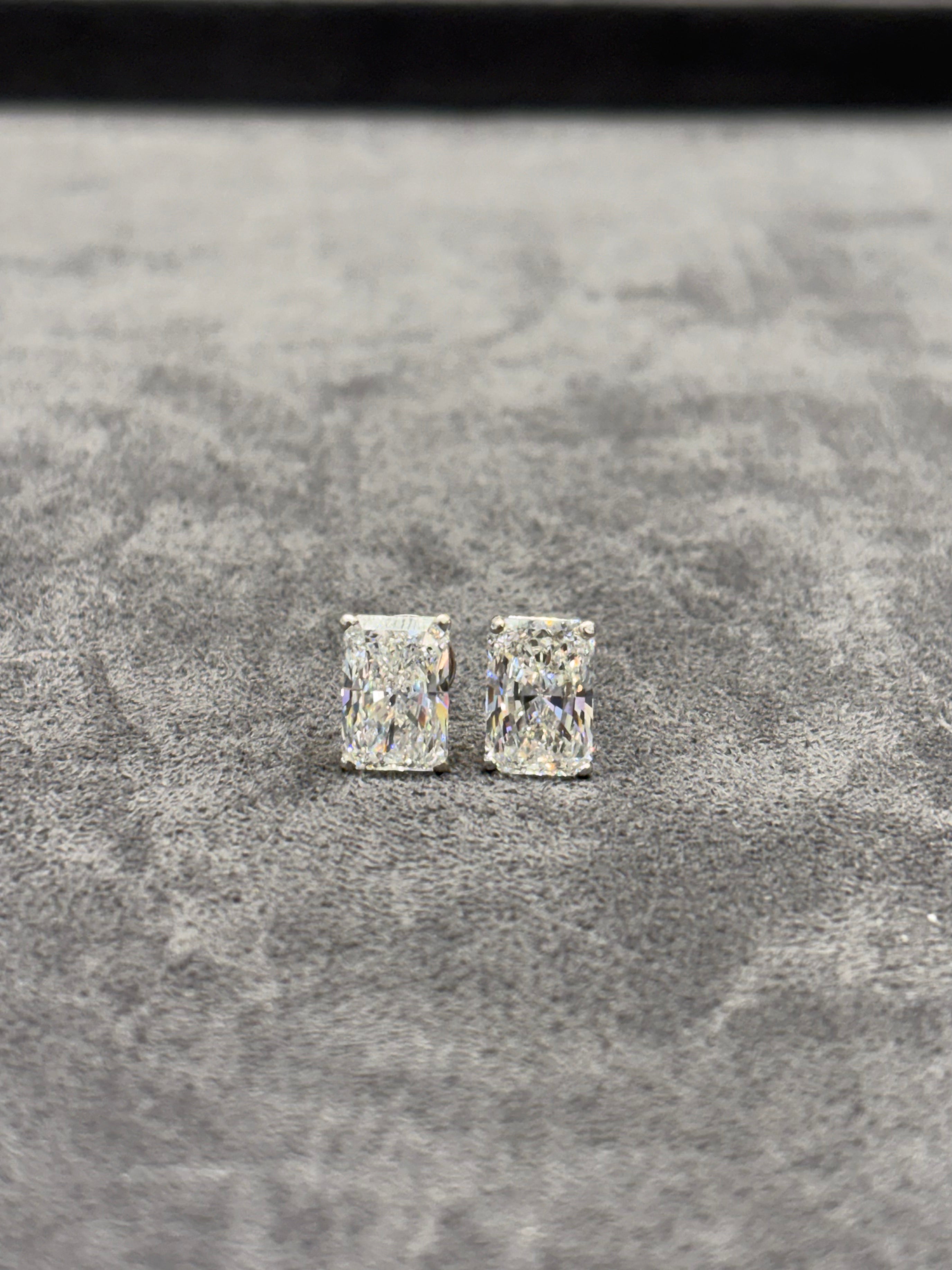 Elvrane Mircal Lab Grown Diamond Earring