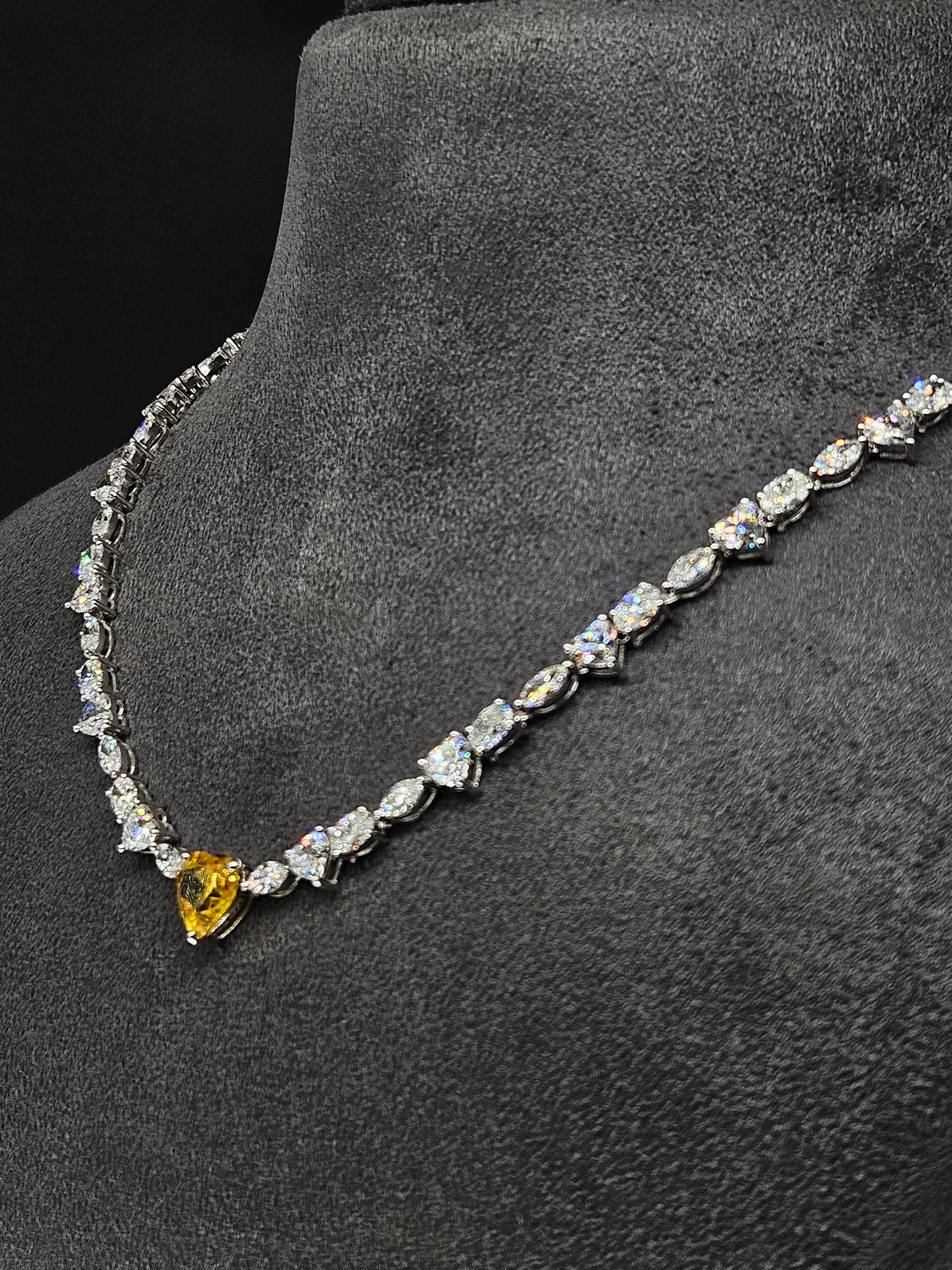 Lingfei Lab Diamond Necklace – Glowing Essence