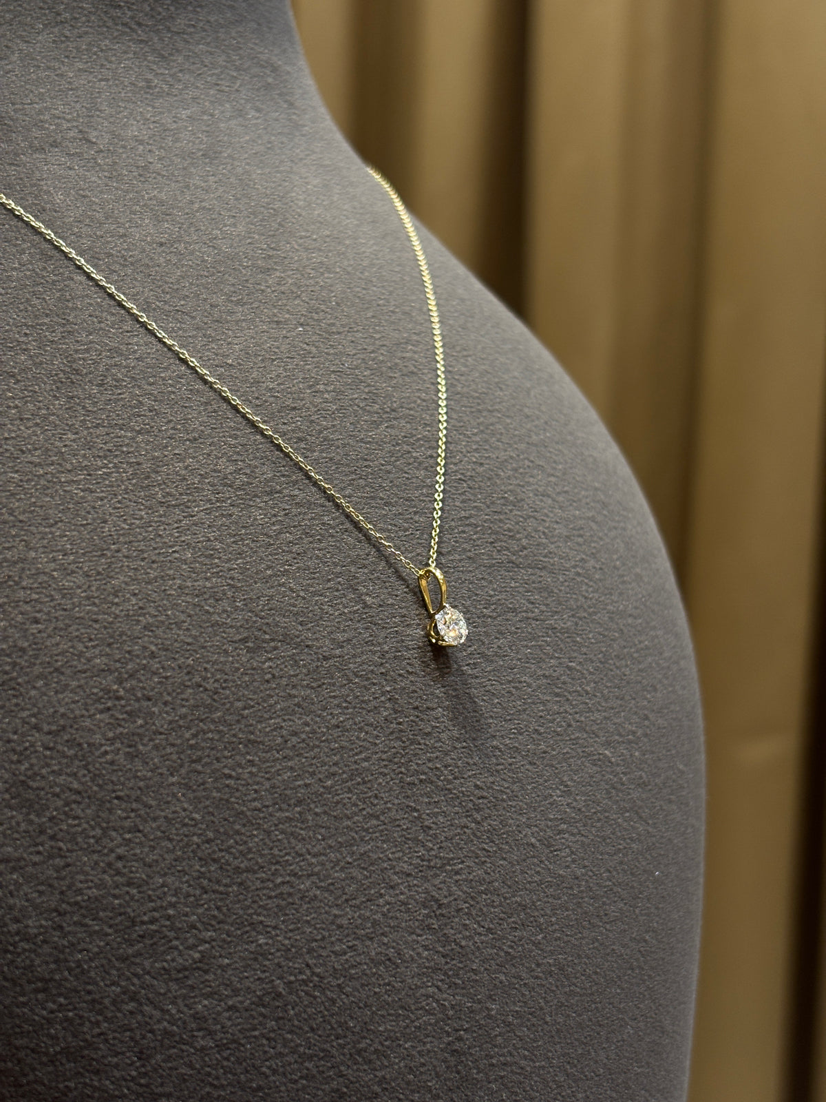 Crelvex Stona Lab Grown Diamond Pendant