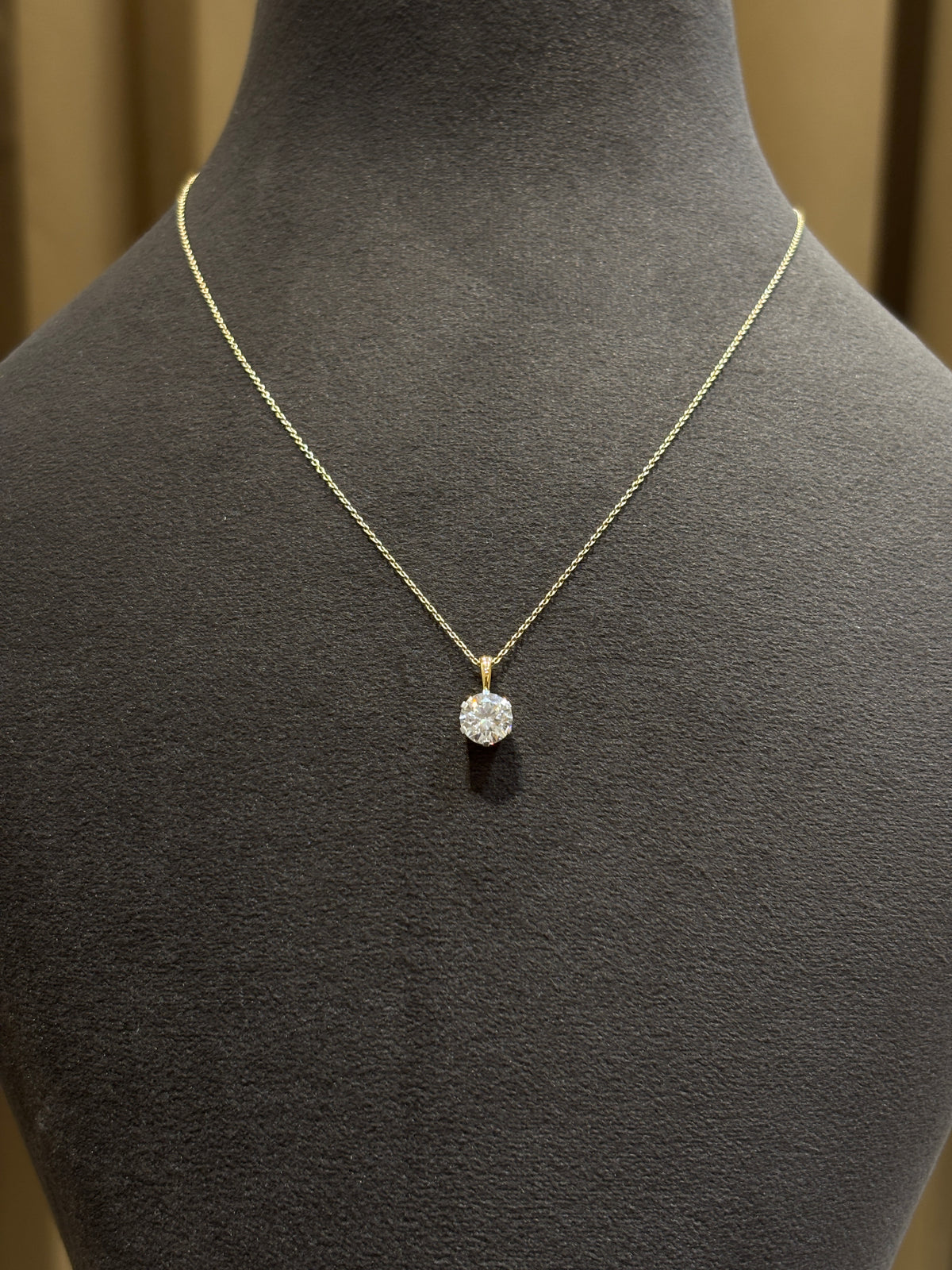 Elinth Vara Lab Grown Diamond Pendant