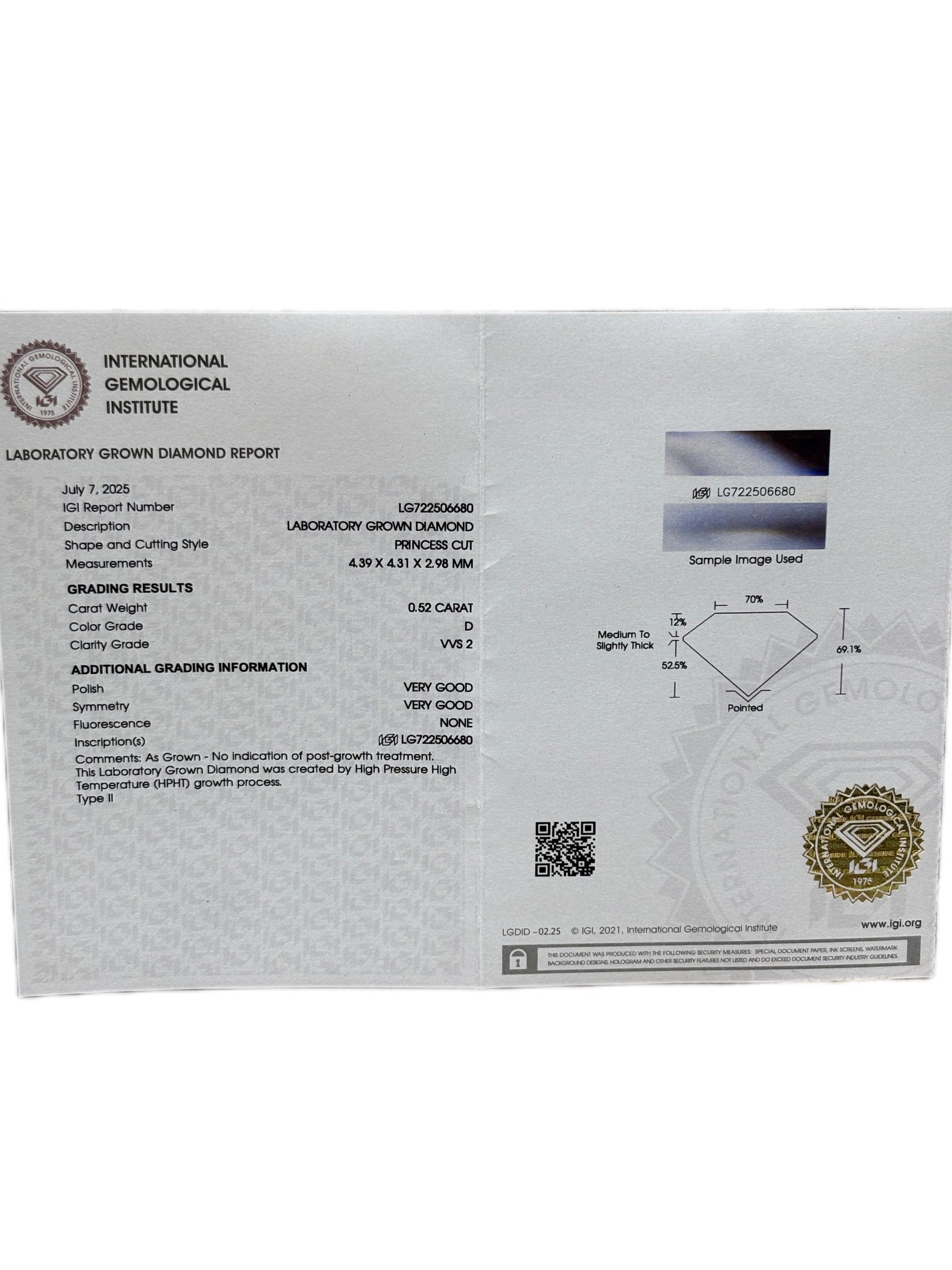 Ziveth Noral Lab Grown Diamond Pendant
