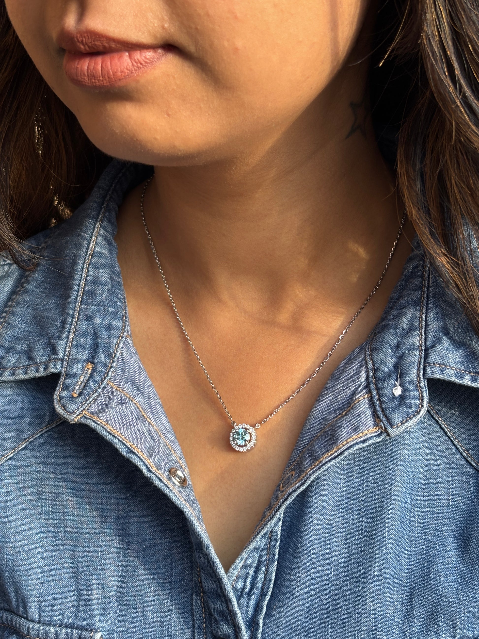 Caixia Lab Diamond Pendant - Delicate Radiance
